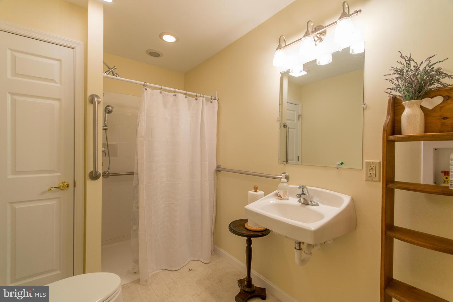 WILLOWDALE - Residential