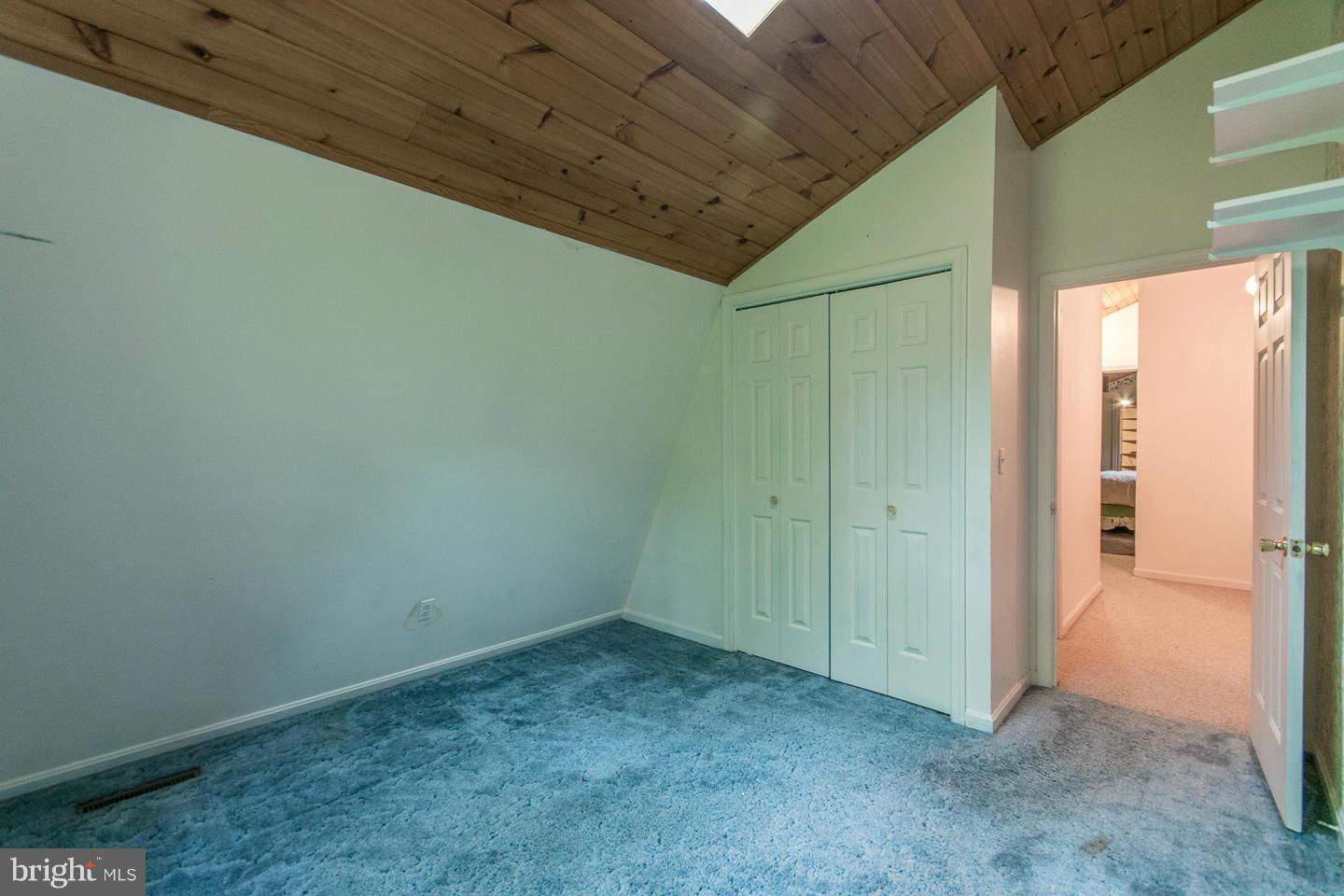 WILLOWDALE - Residential