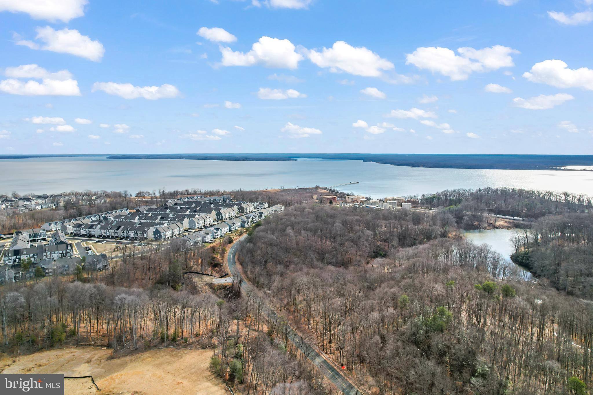 POTOMAC SHORES - Residential