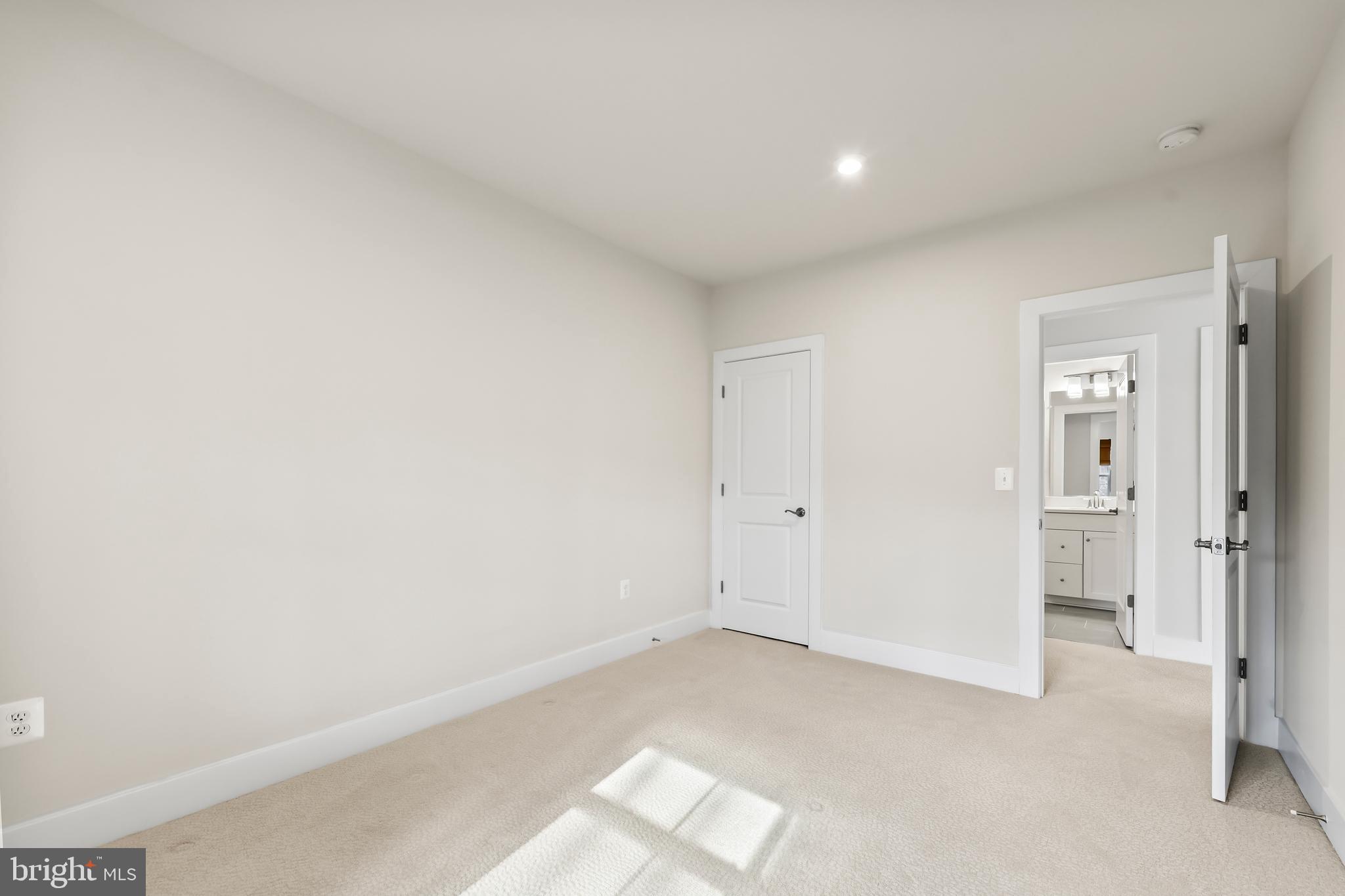 POTOMAC SHORES - Residential