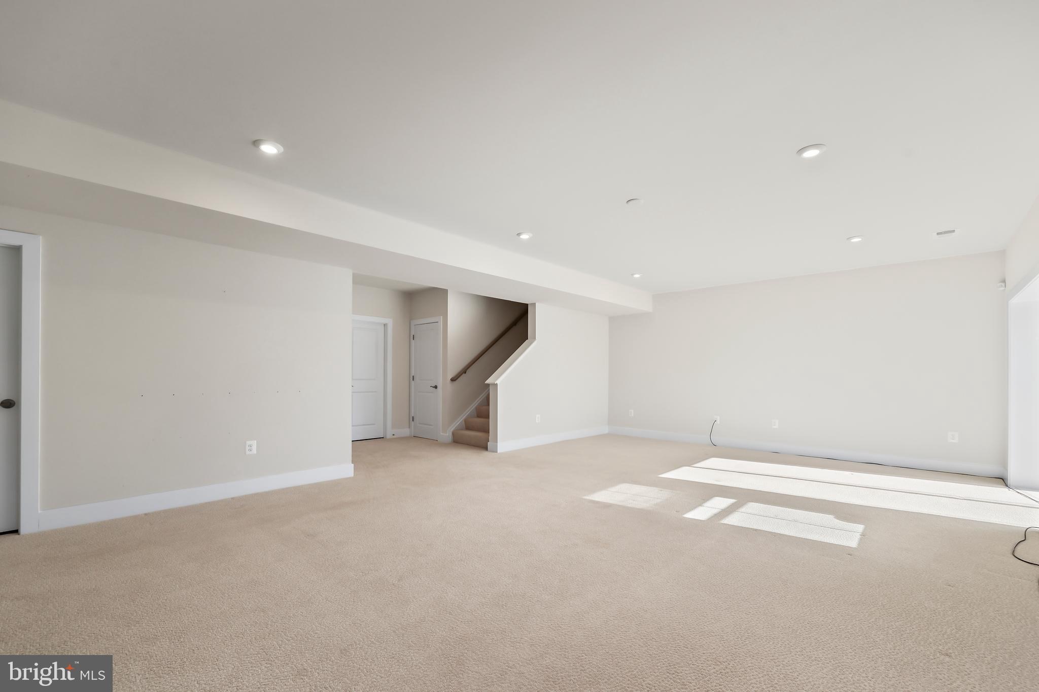 POTOMAC SHORES - Residential