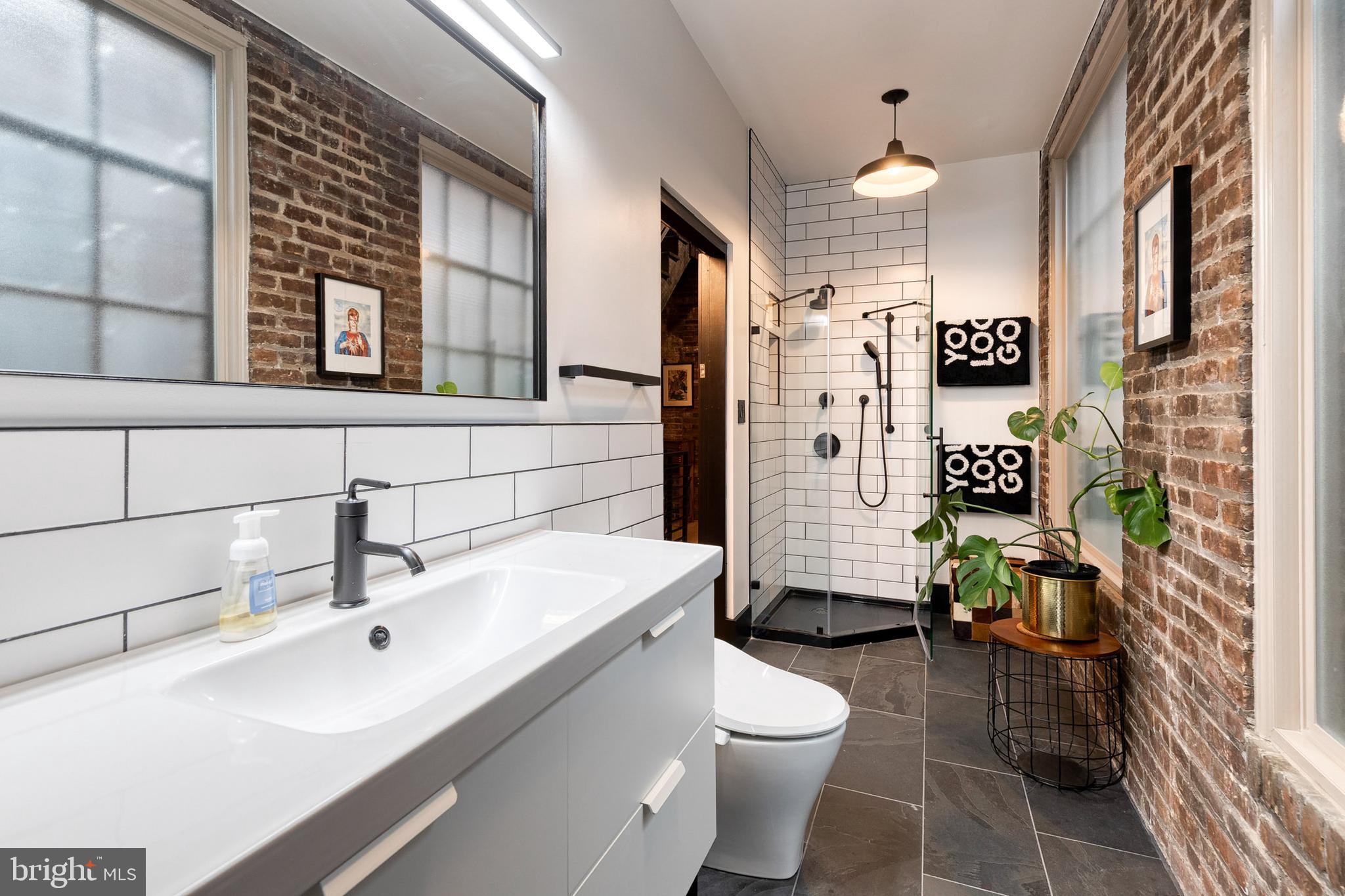 MOUNT VERNON - Commercial Sale