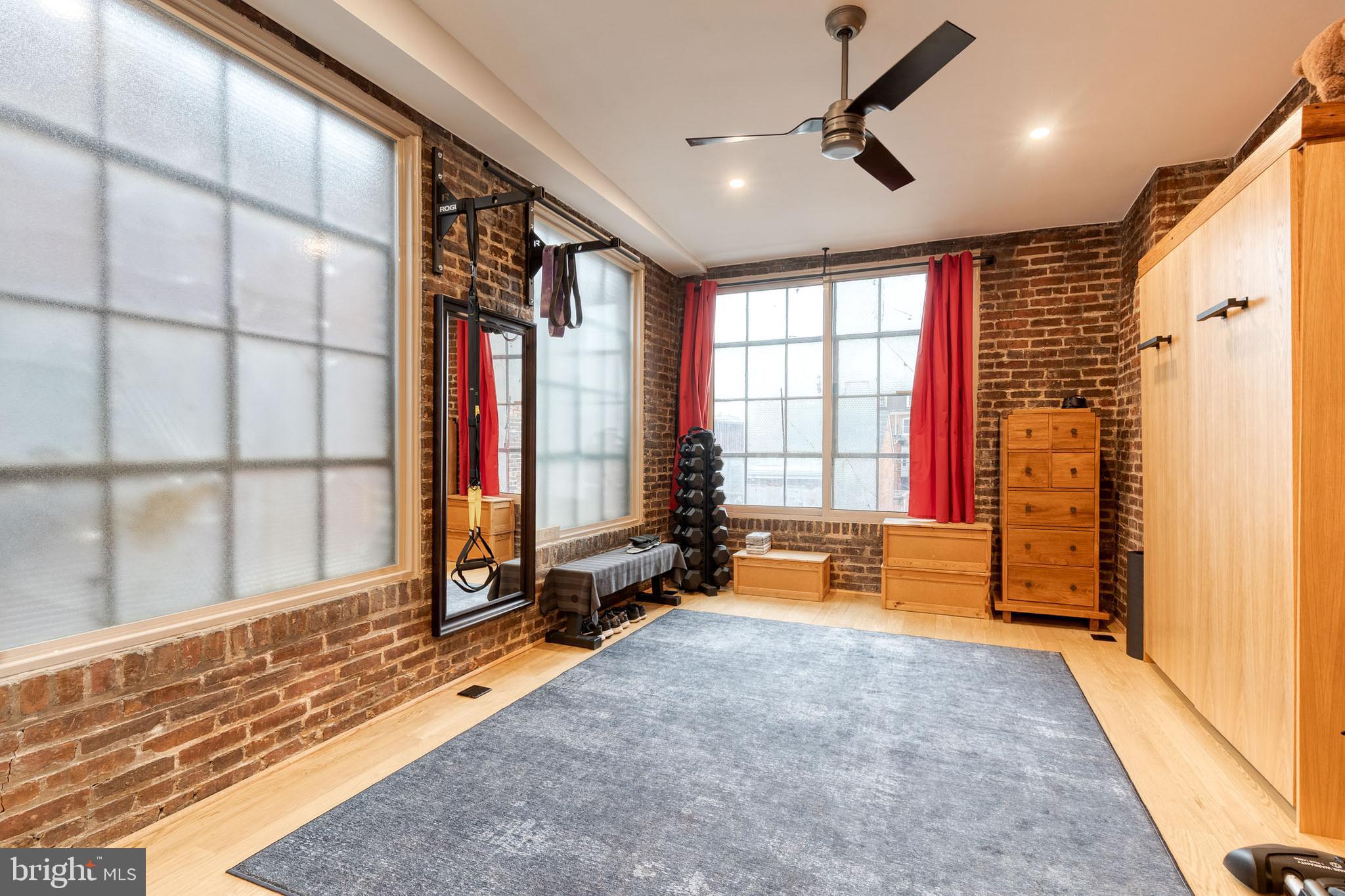 MOUNT VERNON - Commercial Sale