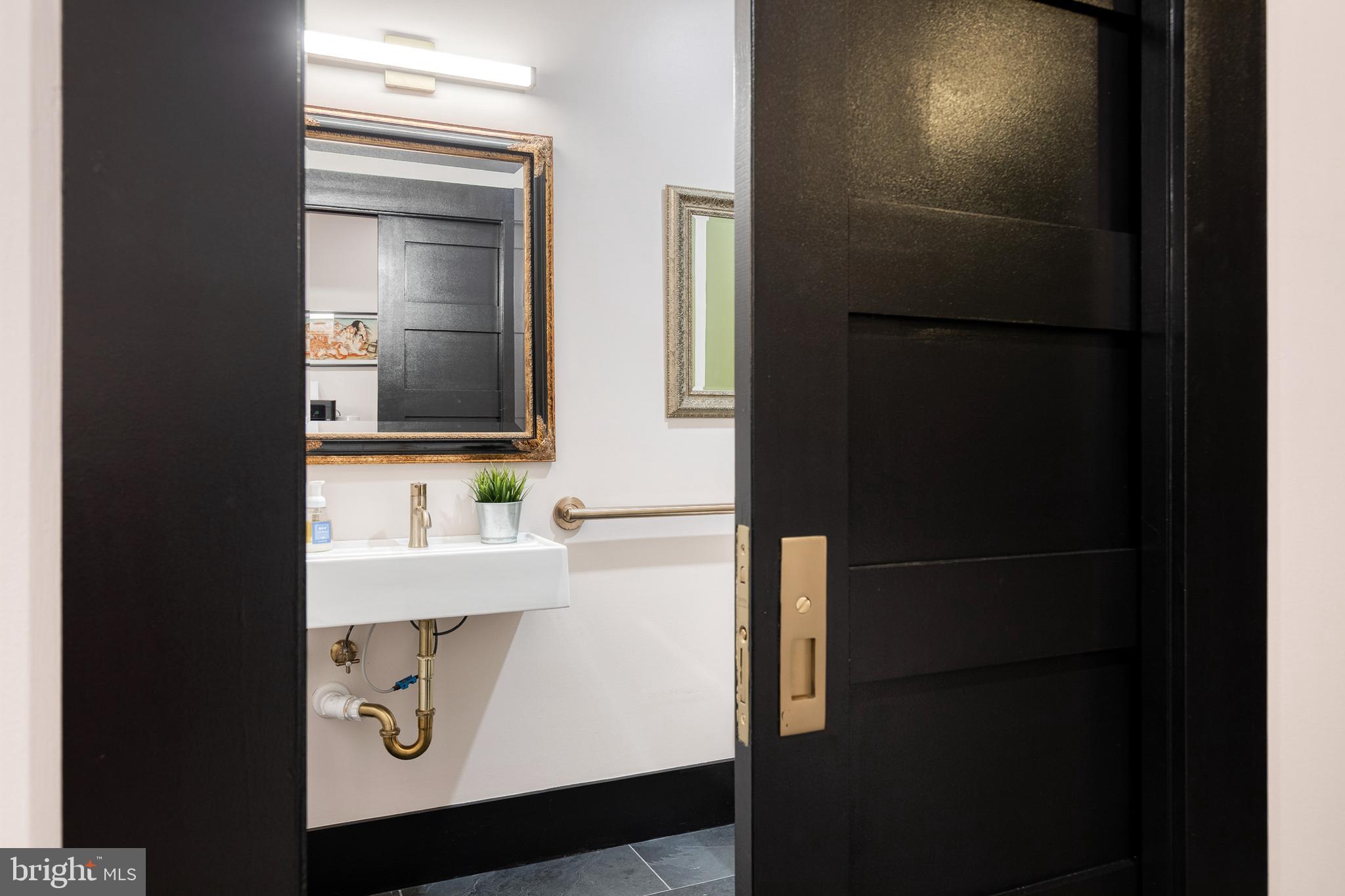 MOUNT VERNON - Commercial Sale