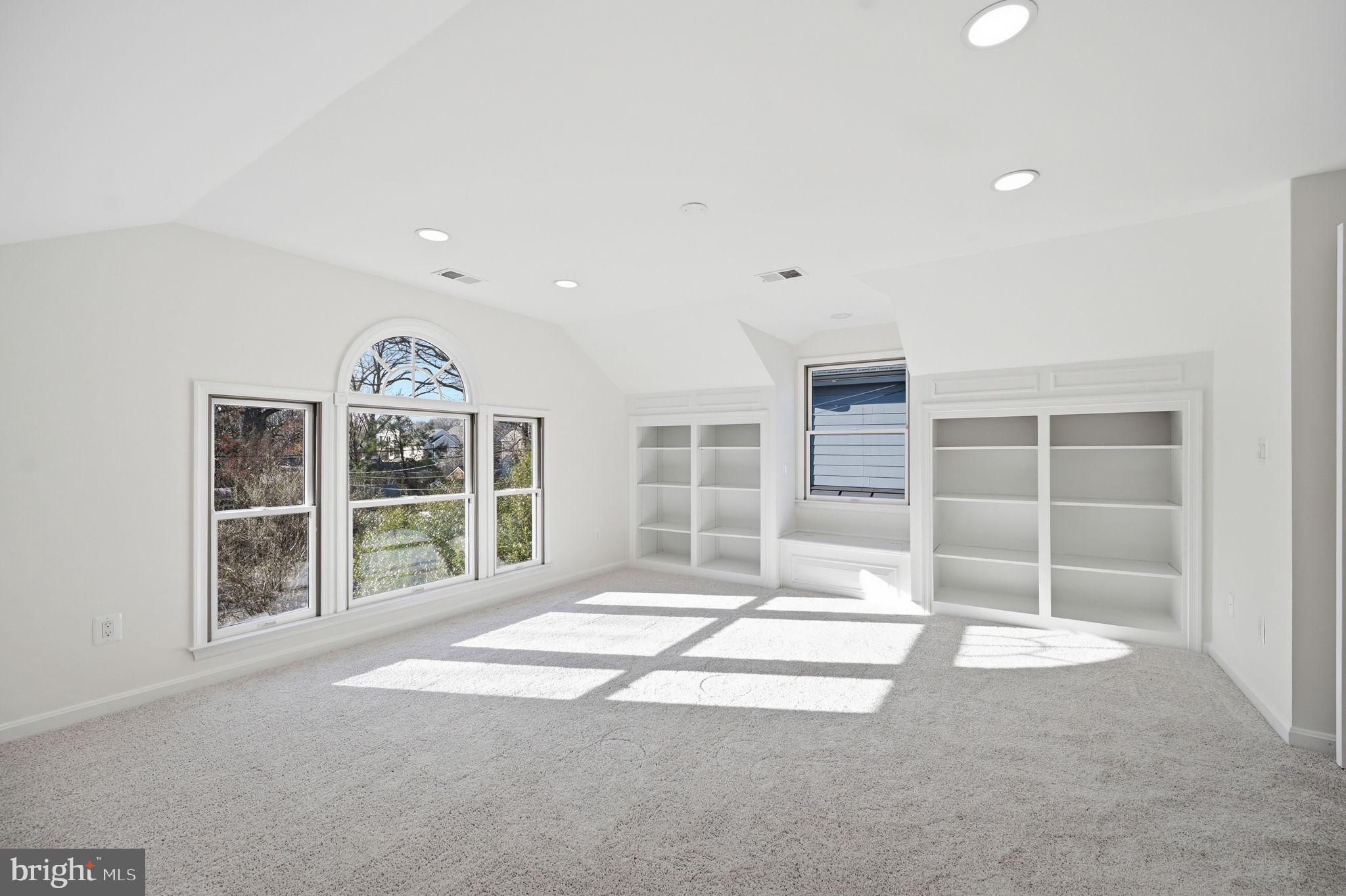 BRADDOCK HEIGHTS - Residential