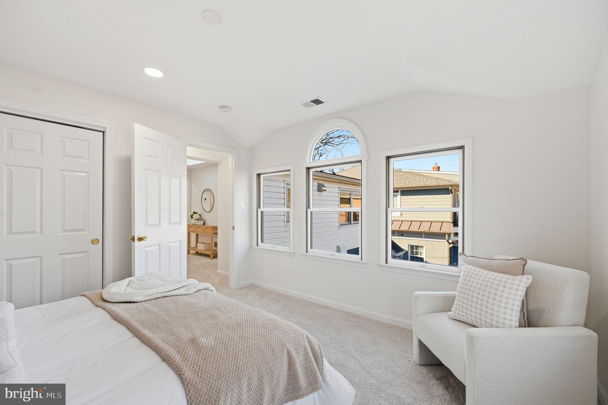 BRADDOCK HEIGHTS - Residential