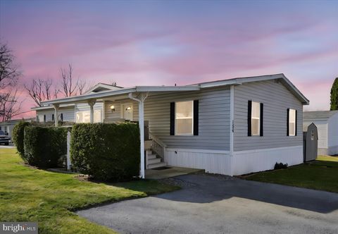 156 NORTHCREST ACRES LEBANON PA 17046