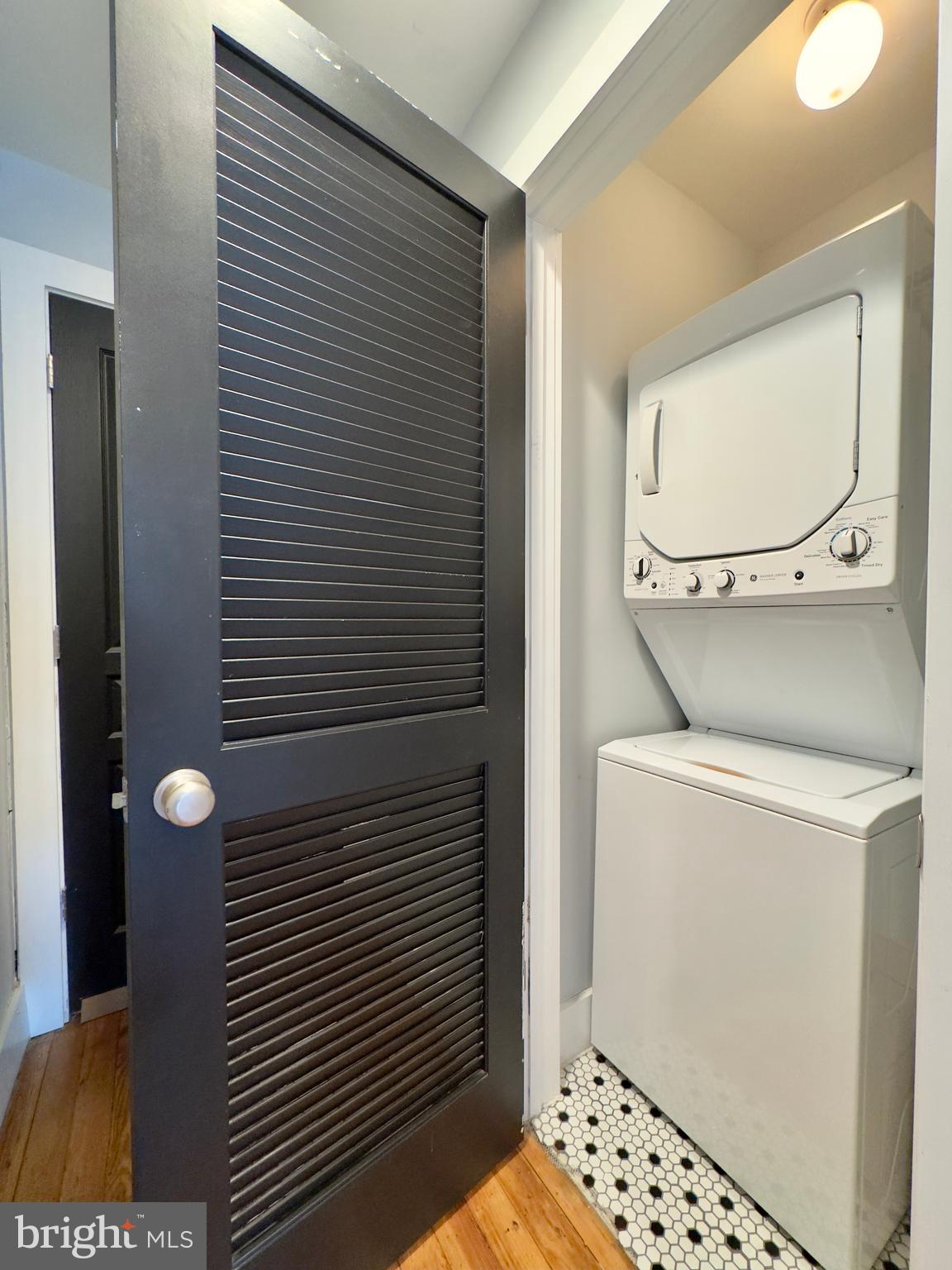 MIDTOWN EDMONDSON - Residential Lease
