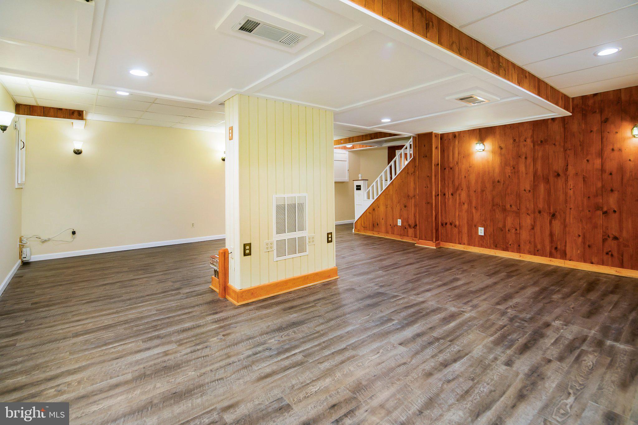 BRAMPTON HILLS - Residential