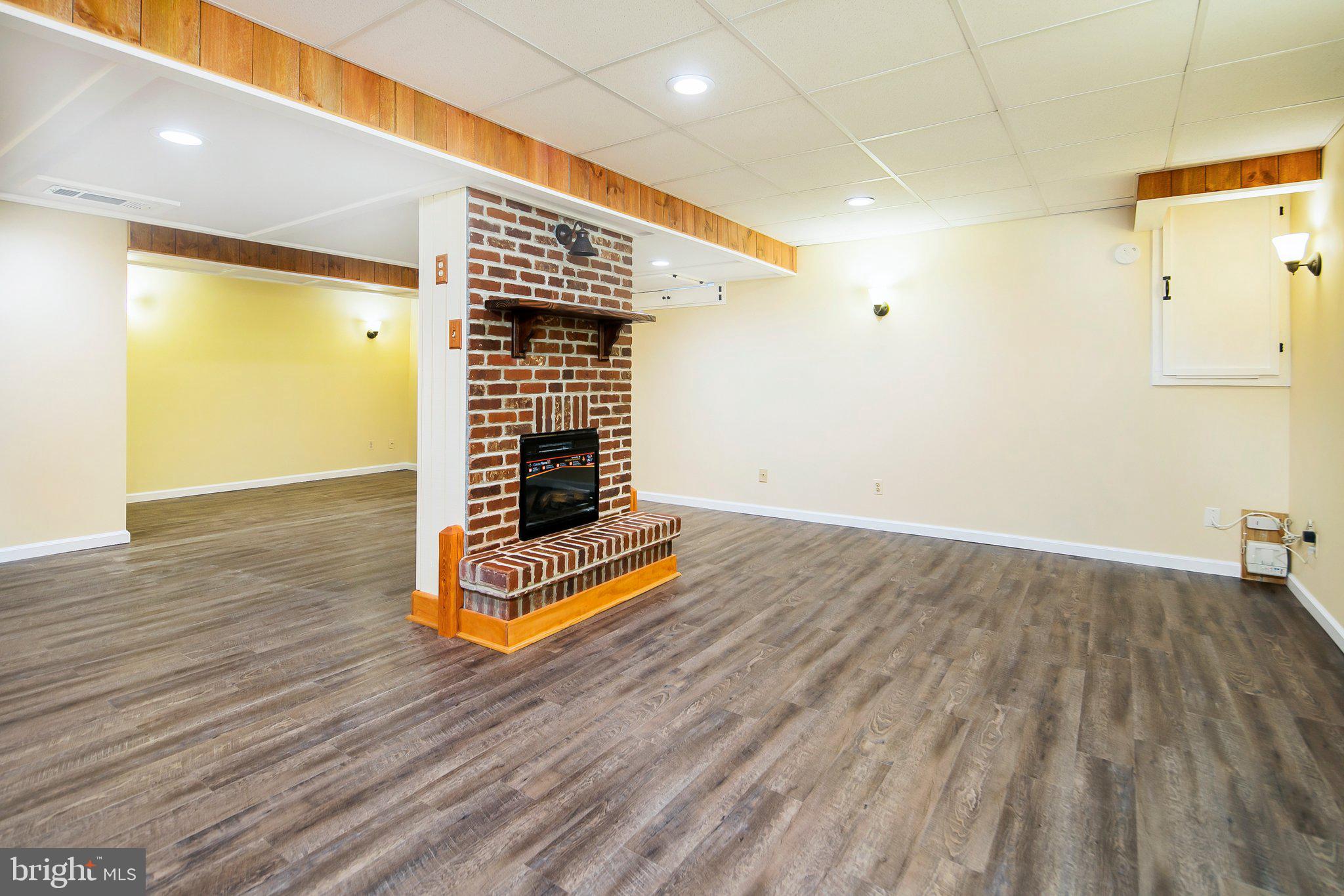 BRAMPTON HILLS - Residential