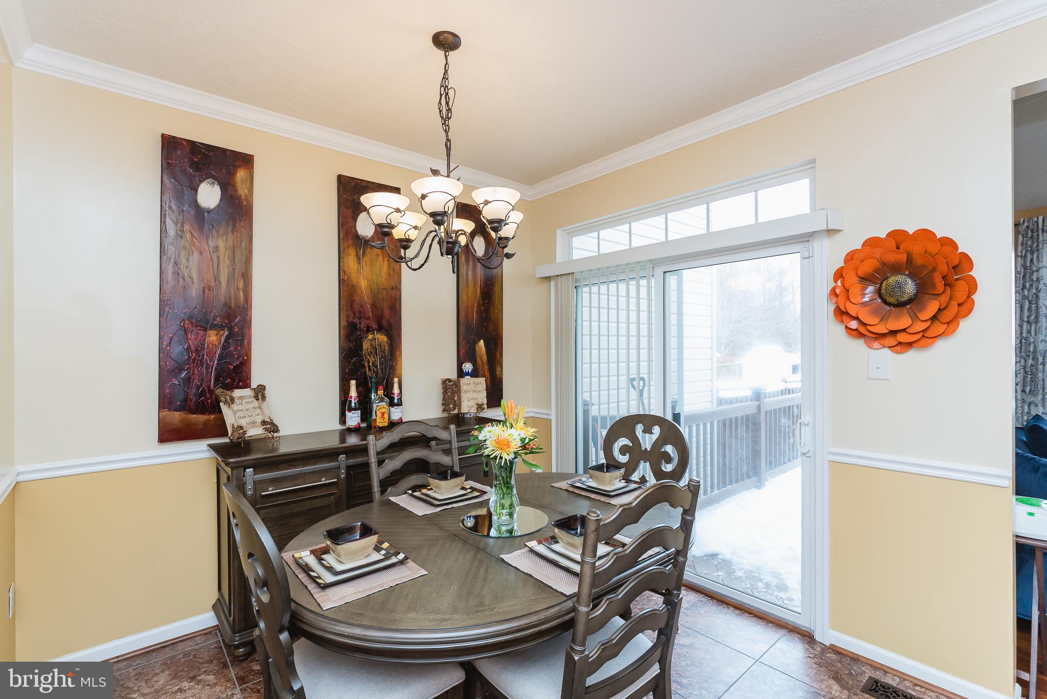 CONSTANT FRIENDSHIP - Residential