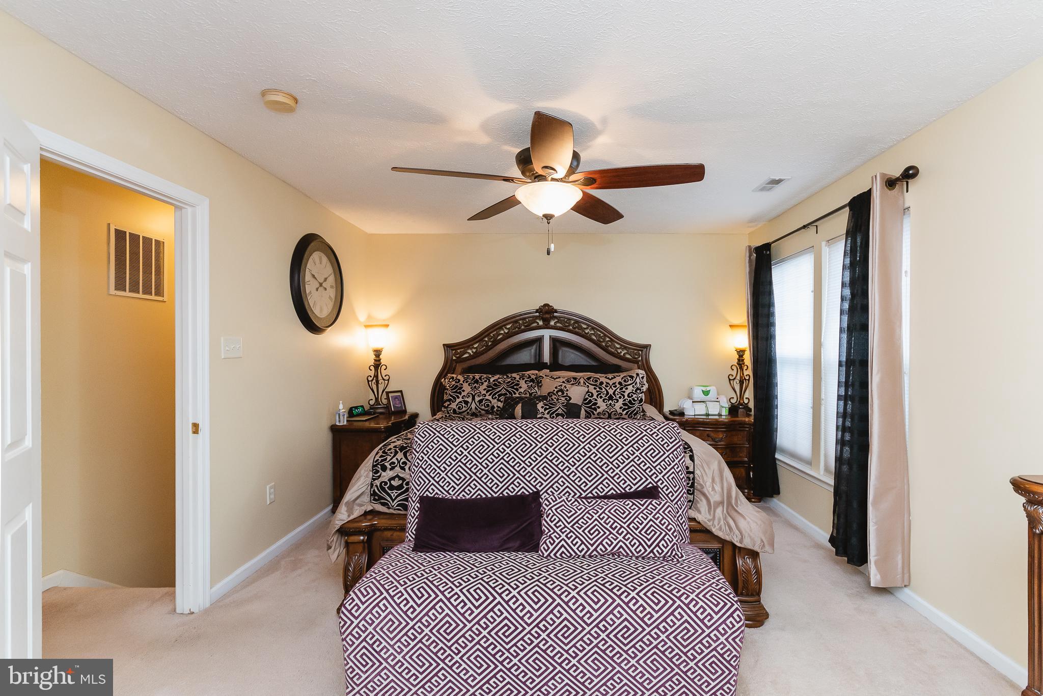 CONSTANT FRIENDSHIP - Residential