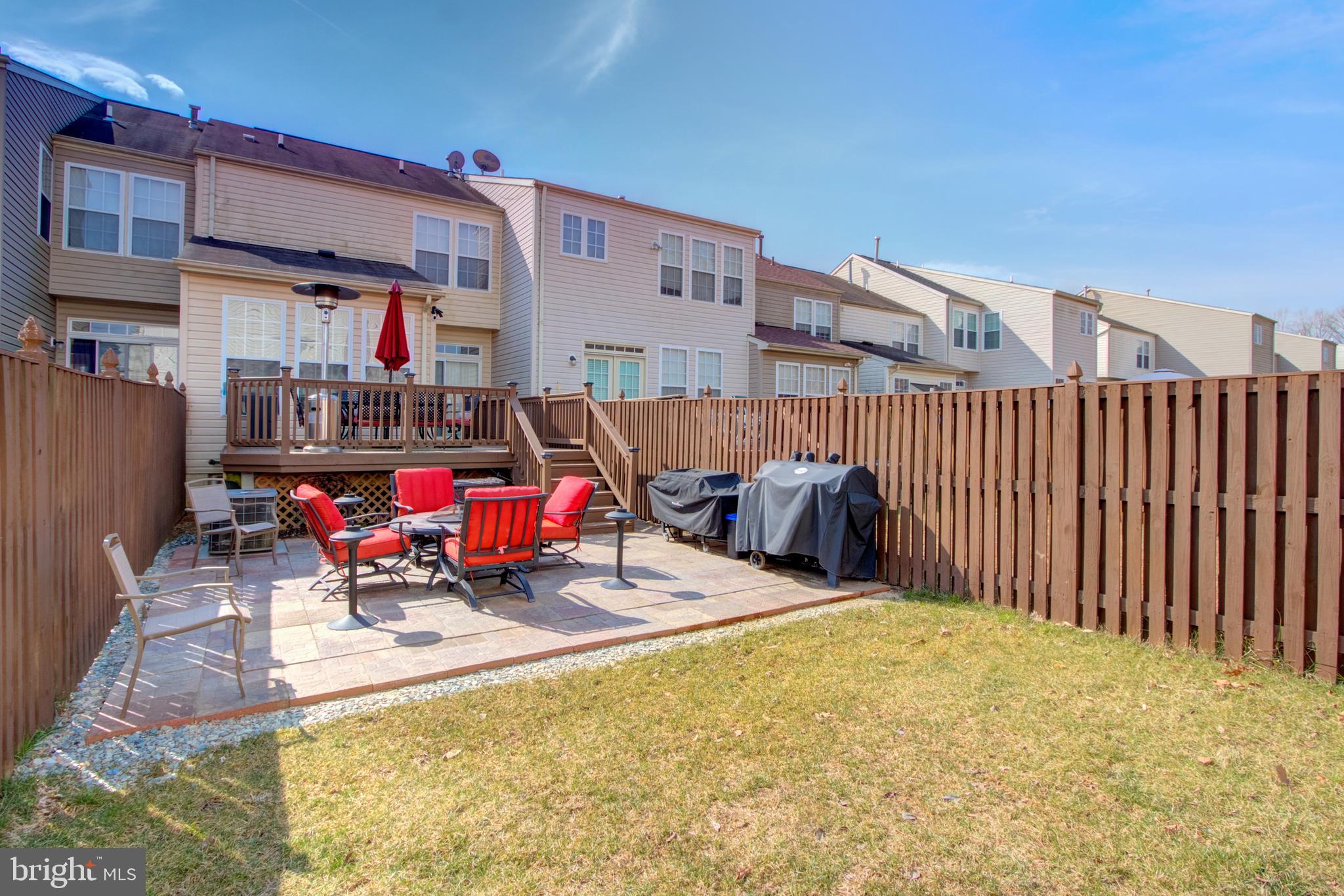 CONSTANT FRIENDSHIP - Residential