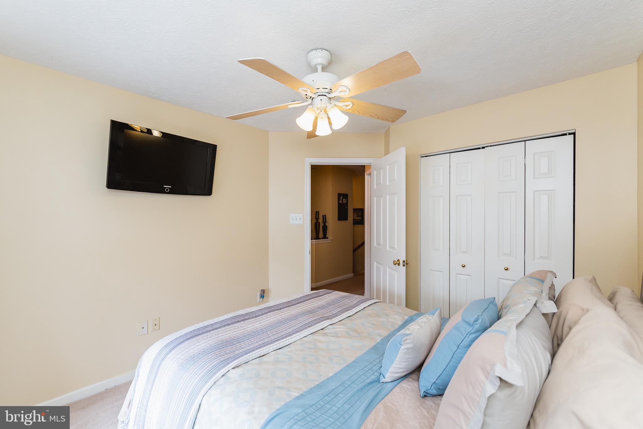 CONSTANT FRIENDSHIP - Residential