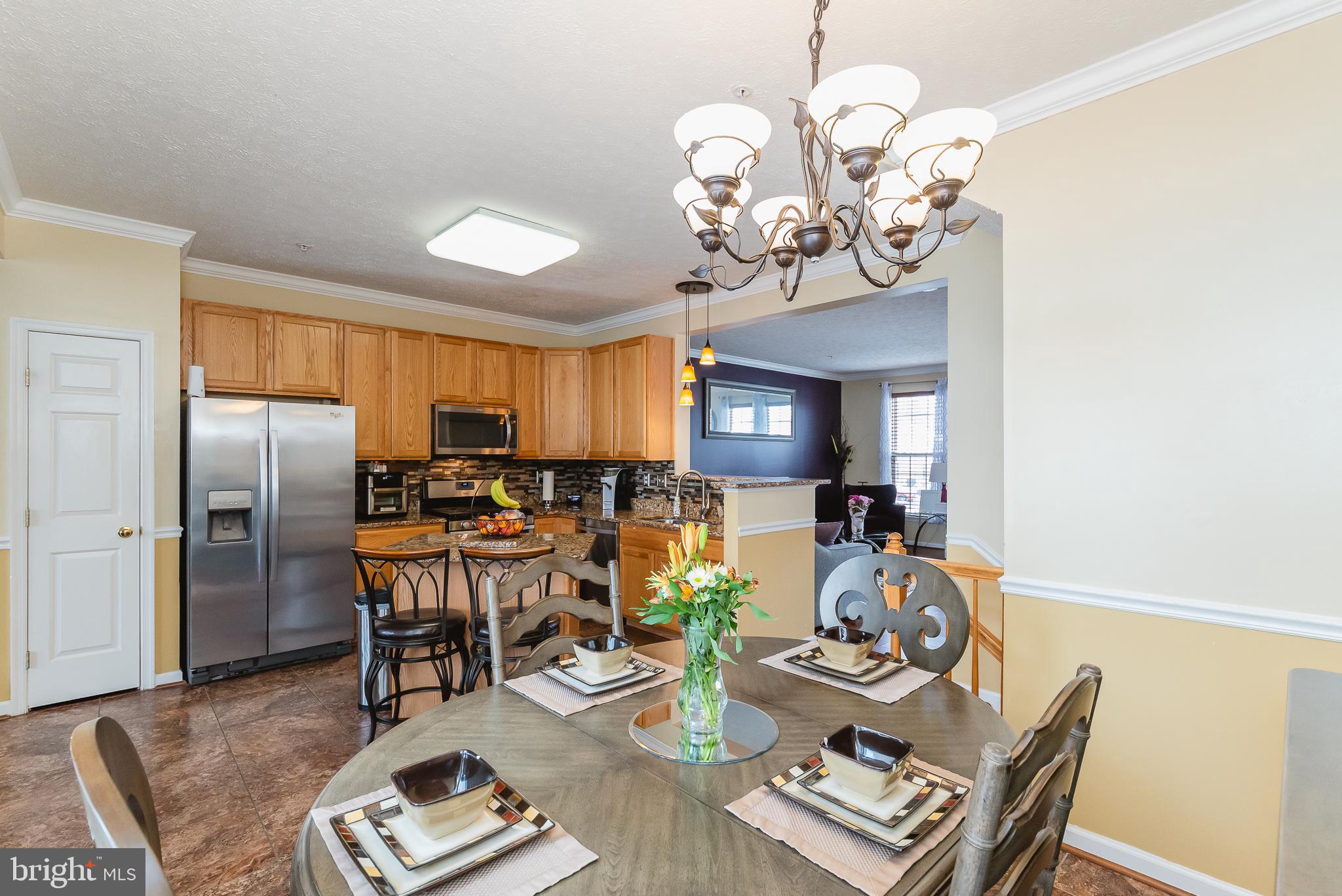 CONSTANT FRIENDSHIP - Residential