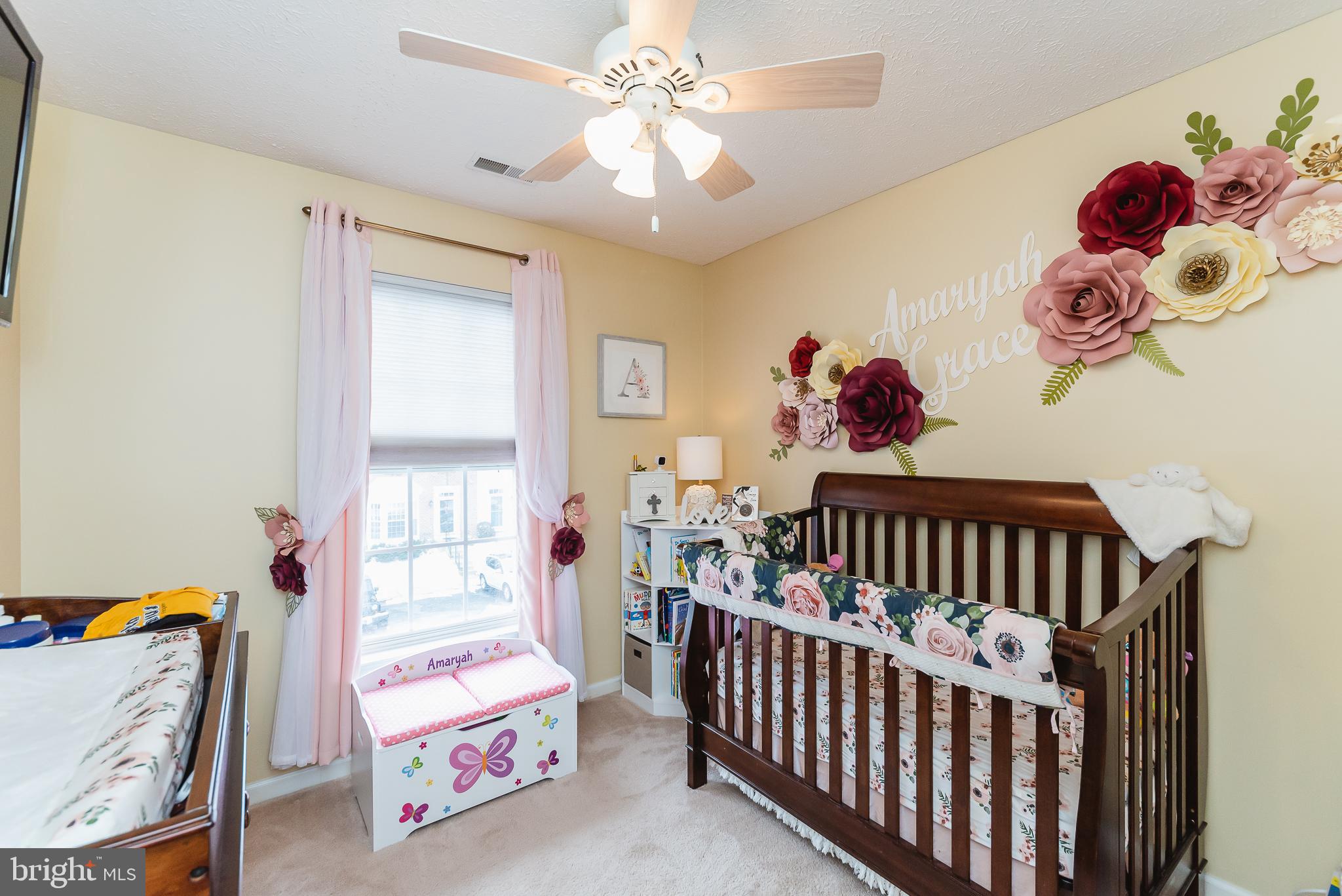 CONSTANT FRIENDSHIP - Residential