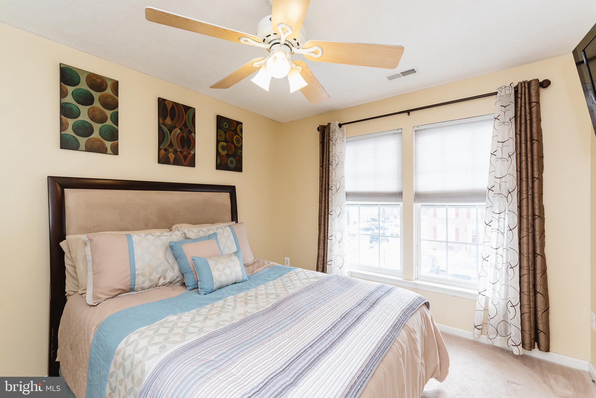 CONSTANT FRIENDSHIP - Residential