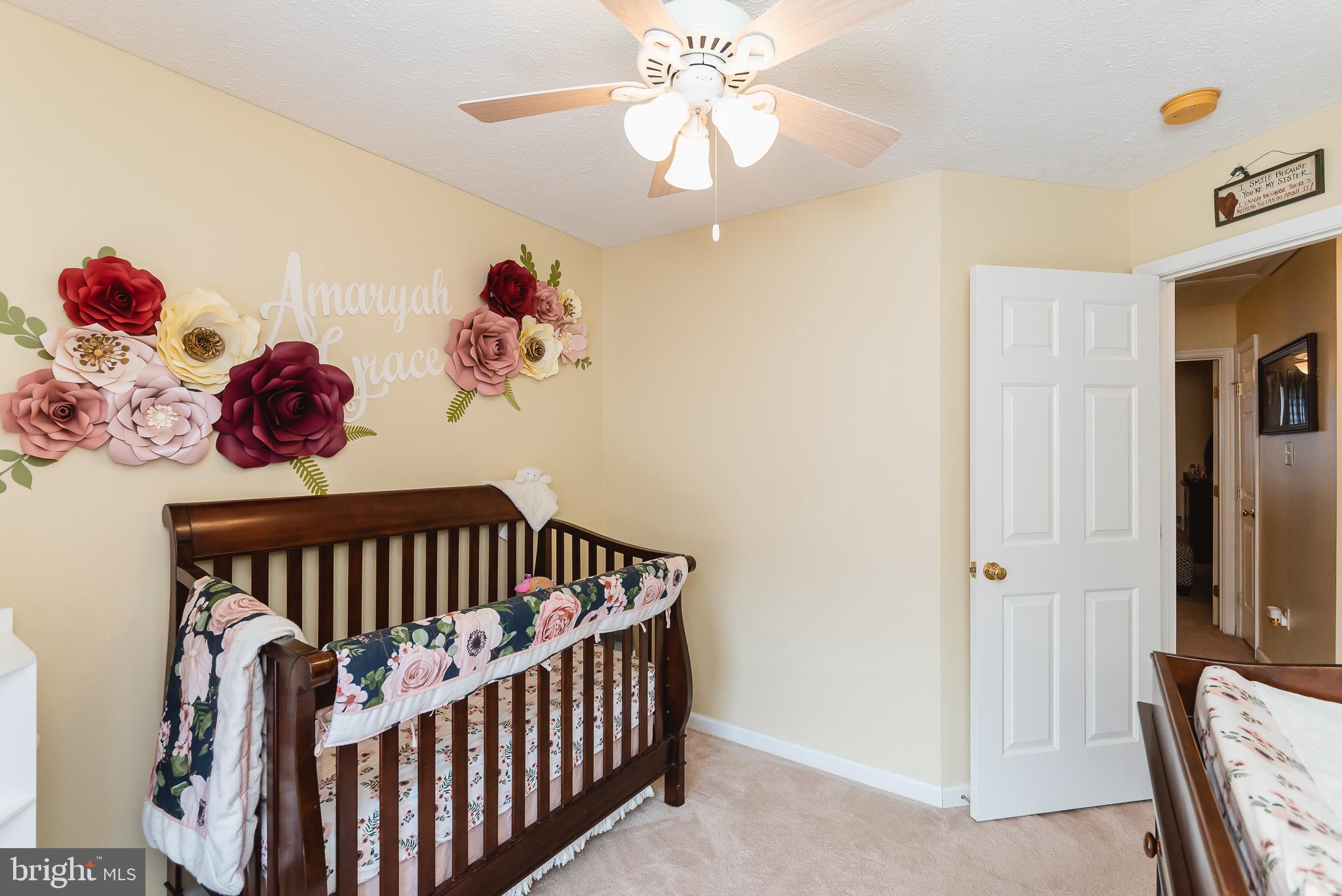 CONSTANT FRIENDSHIP - Residential