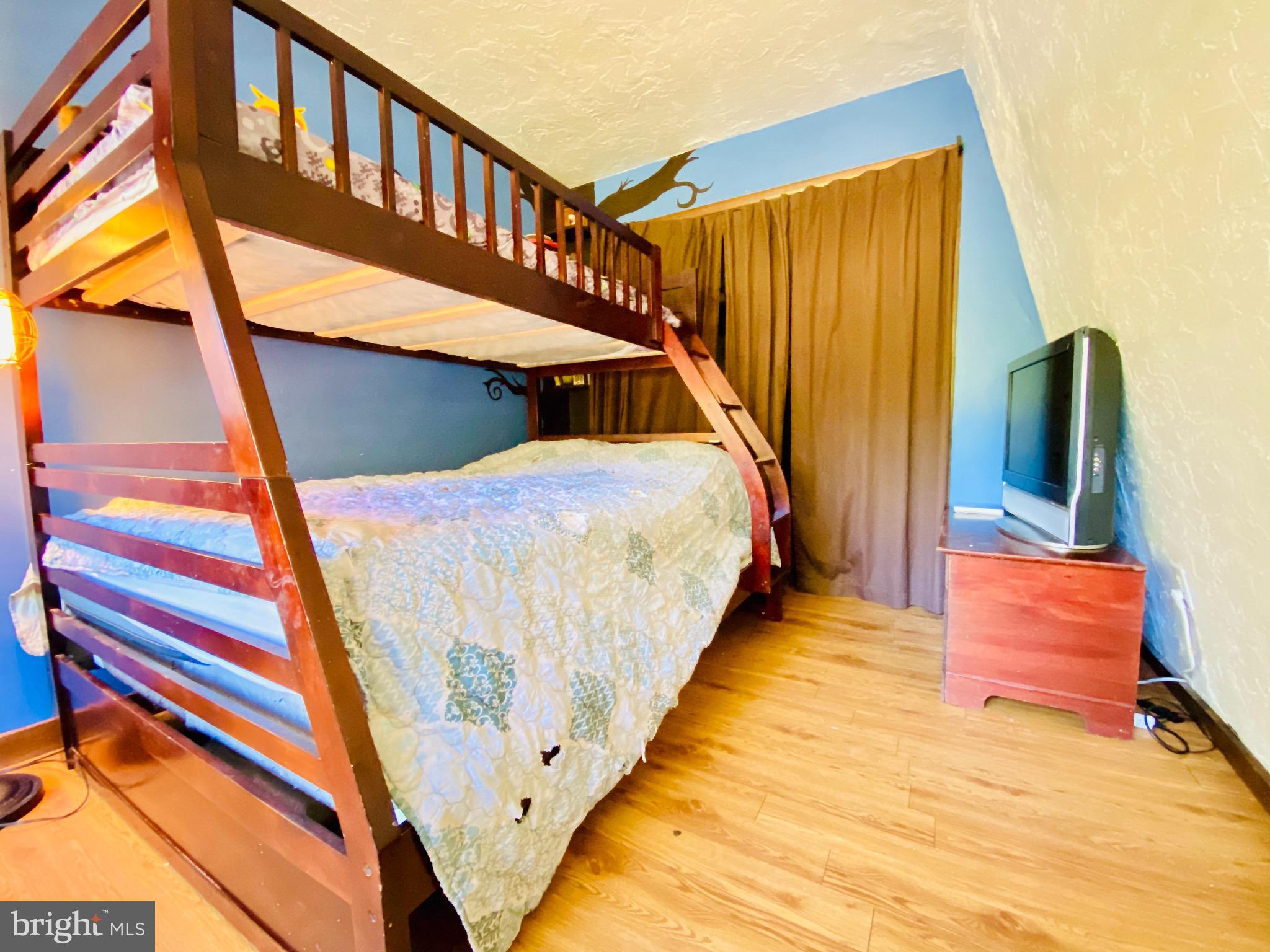 TANGLEWOOD ACRES - Residential