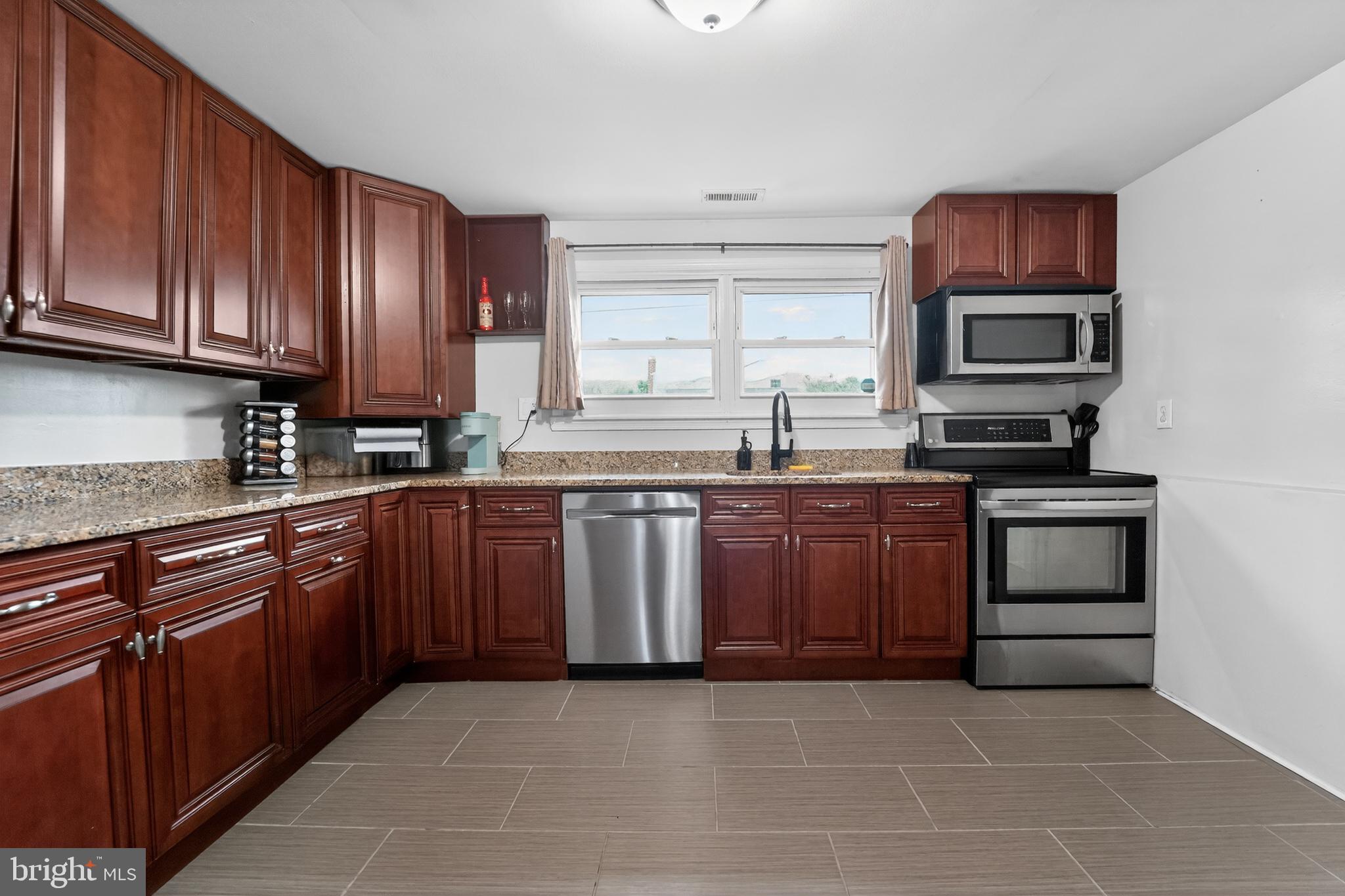 HIGHLAND - Residential