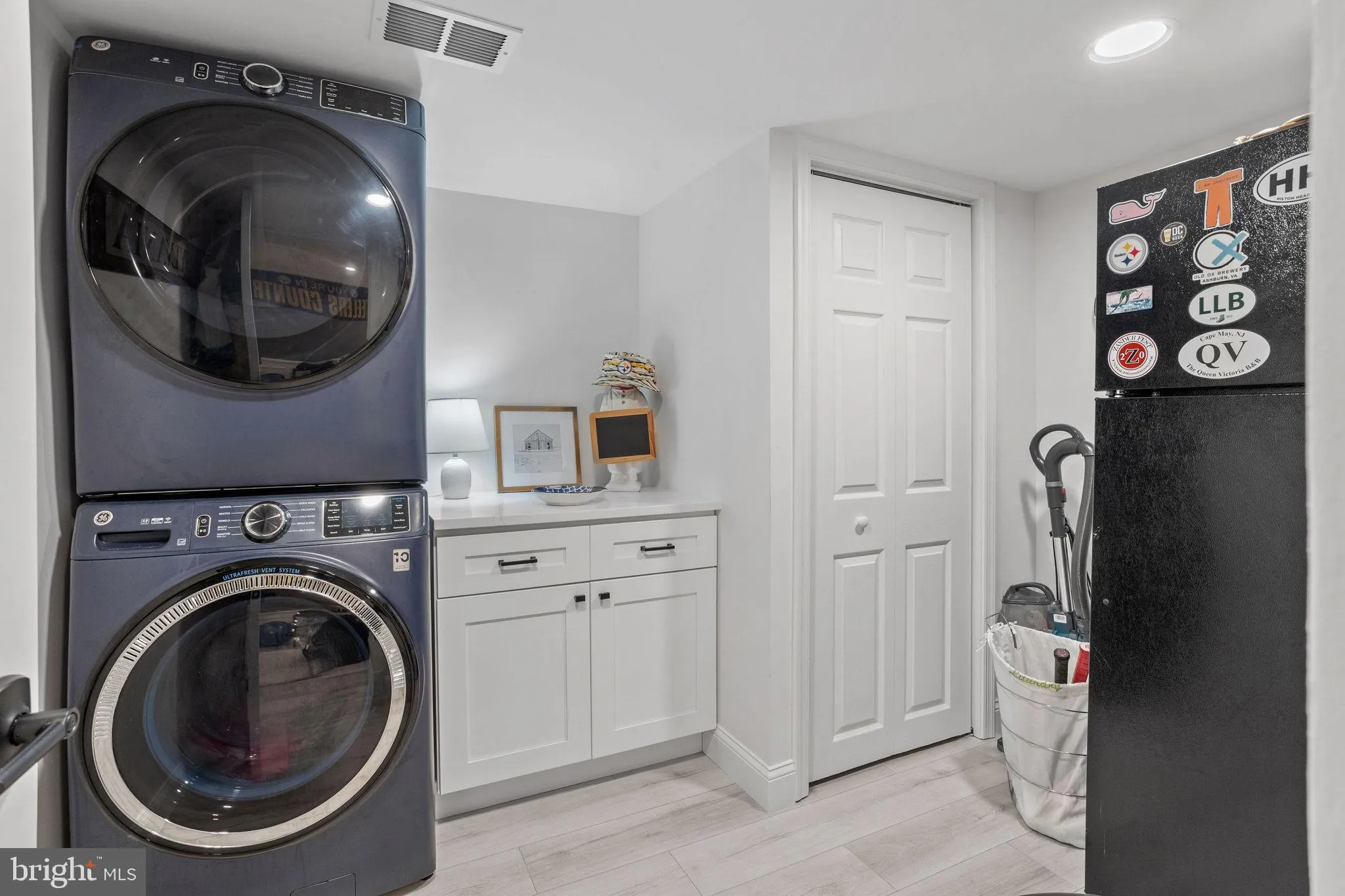 Yardley, Pennsylvania 19067, United States, 3 Bedrooms Bedrooms, ,3 BathroomsBathrooms,Residential,Pending,160161