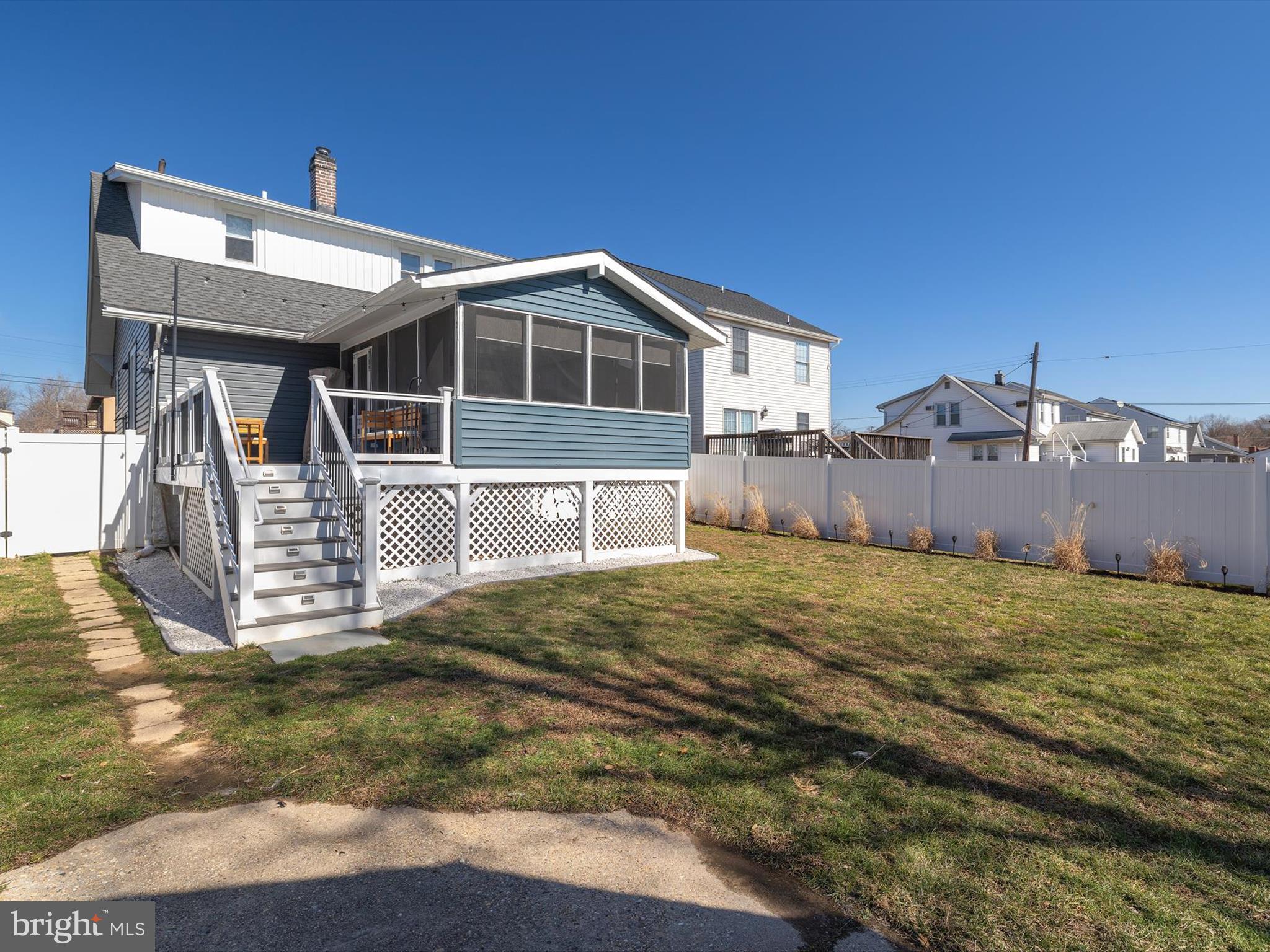 FERNDALE - Residential