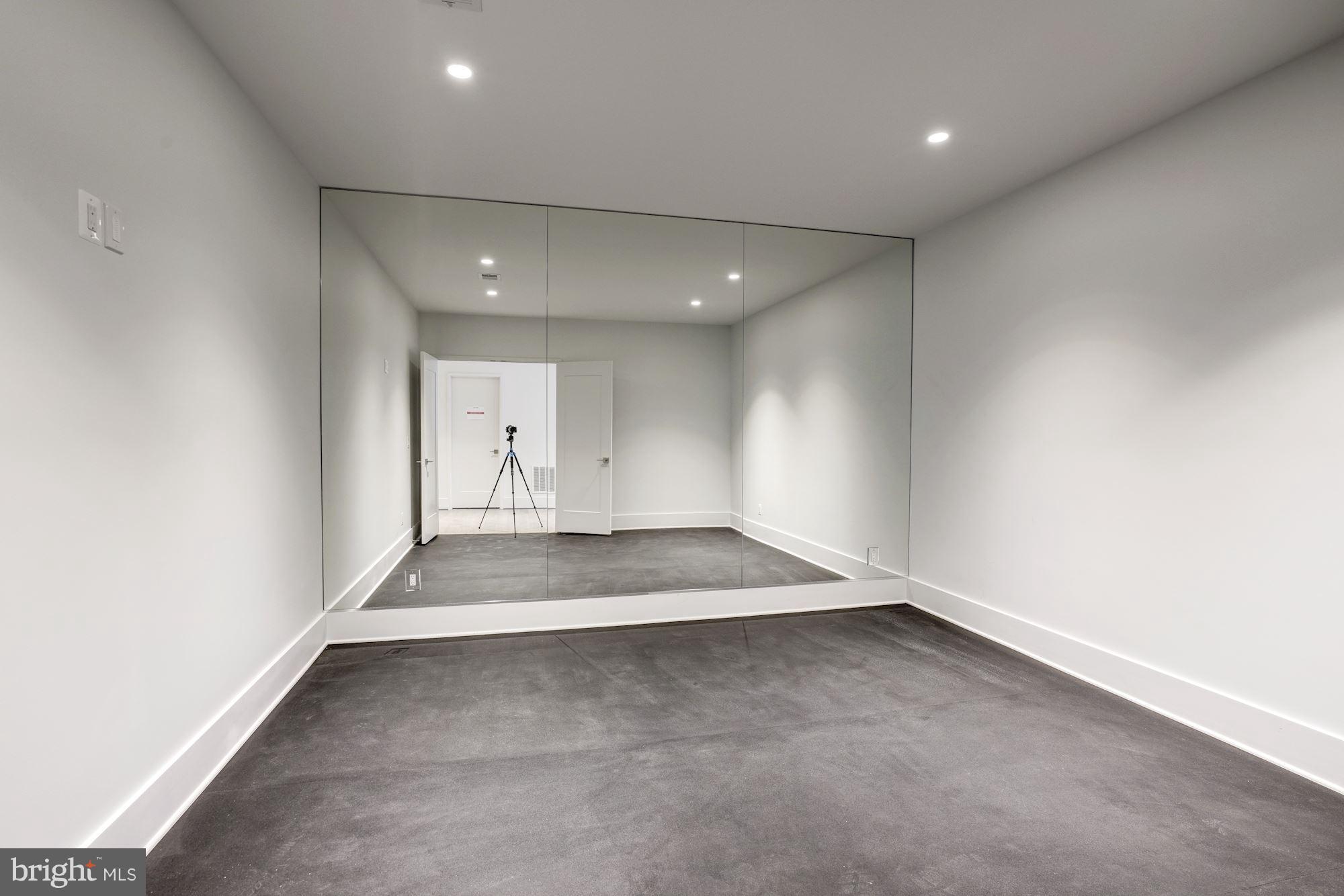 FOREST VILLA - Residential