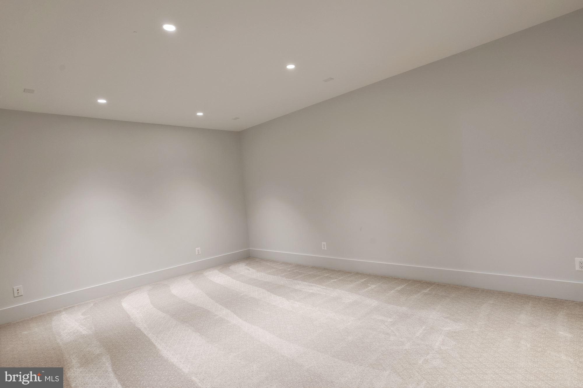 FOREST VILLA - Residential