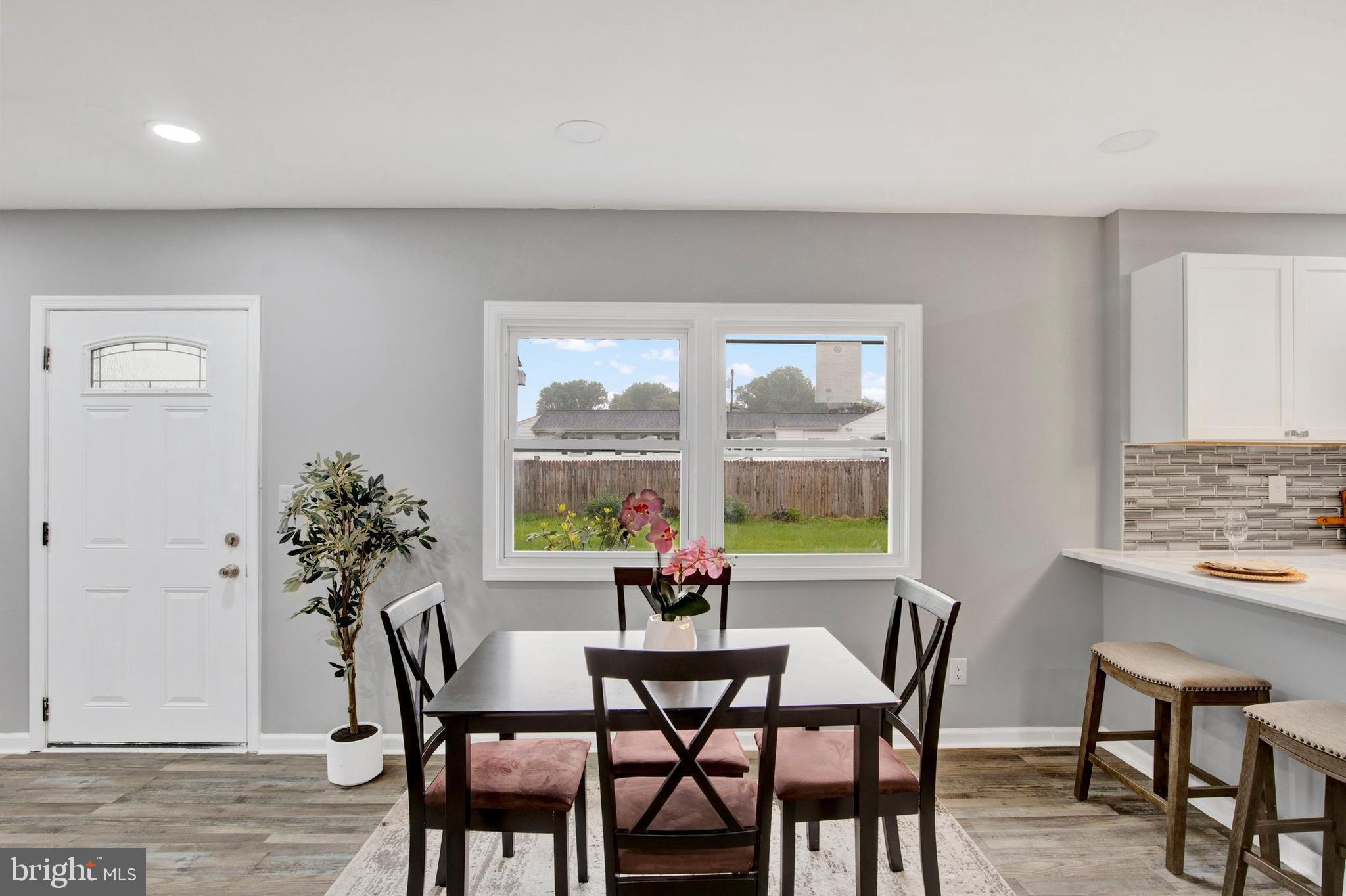 CORNS MANOR - Residential