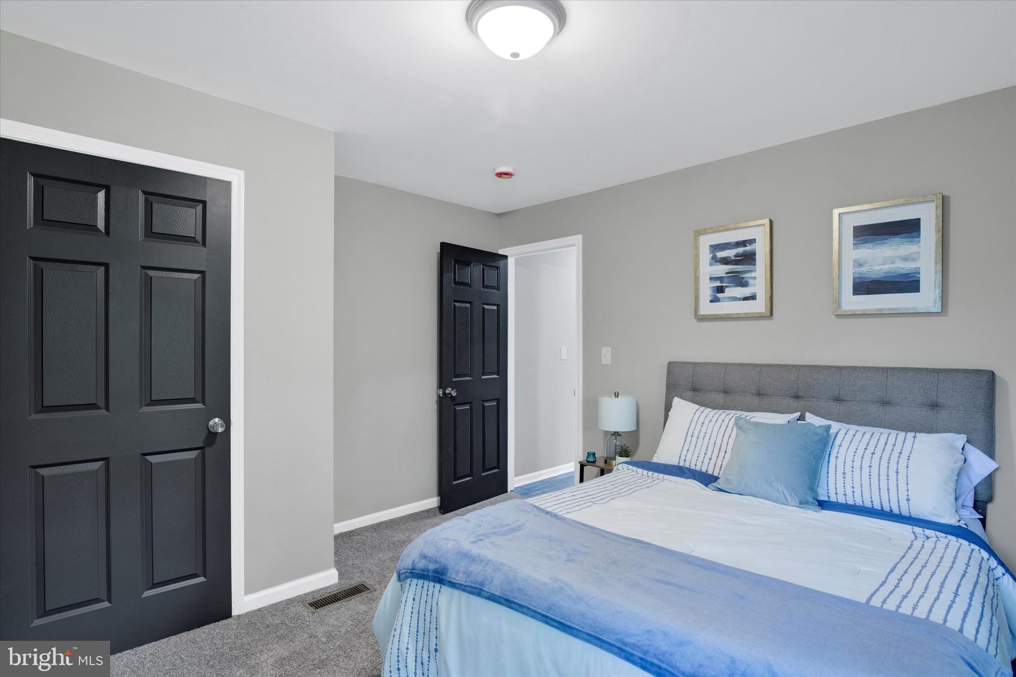 CORNS MANOR - Residential