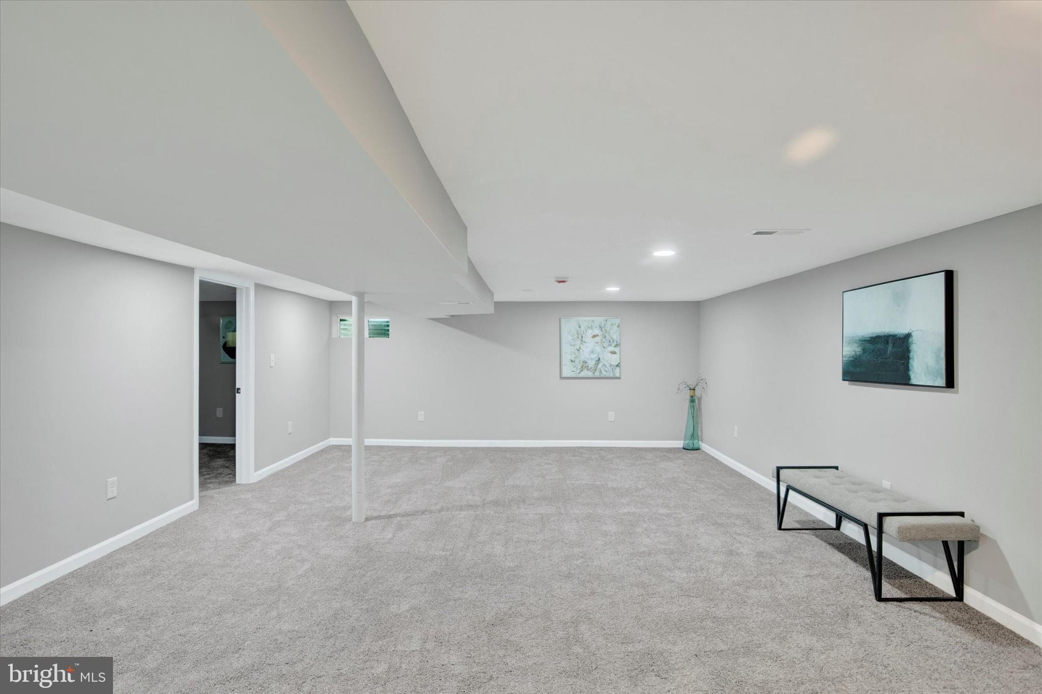 CORNS MANOR - Residential
