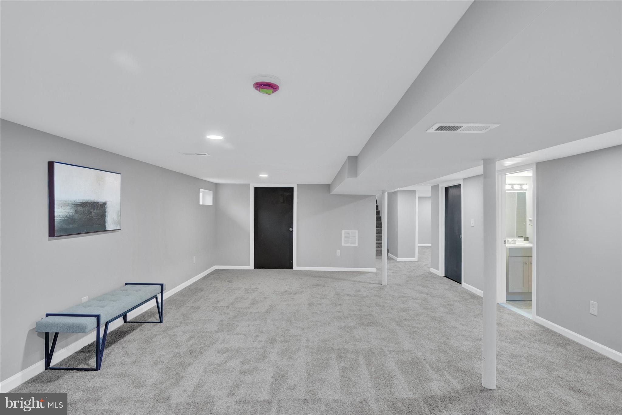 CORNS MANOR - Residential