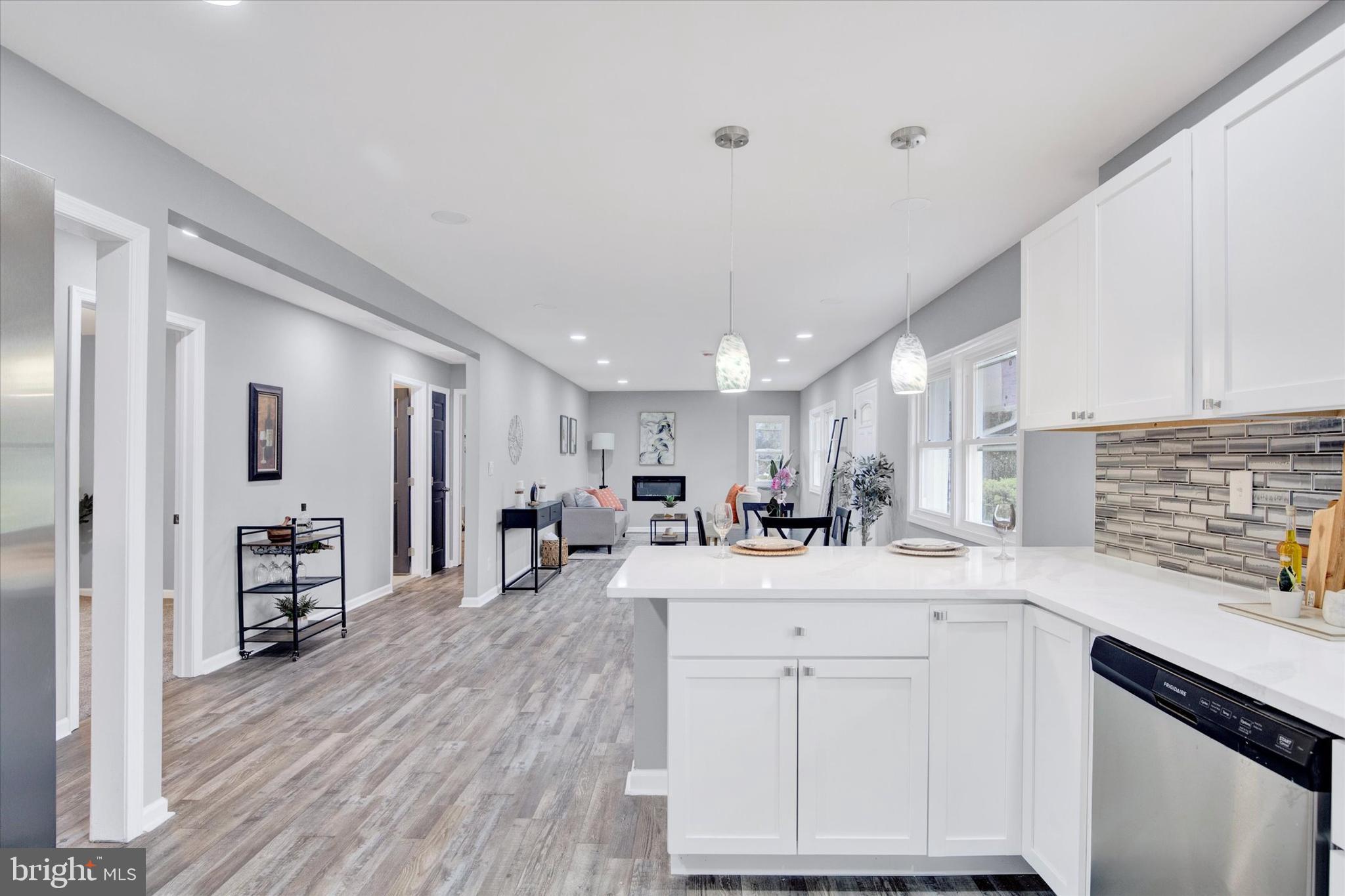 CORNS MANOR - Residential