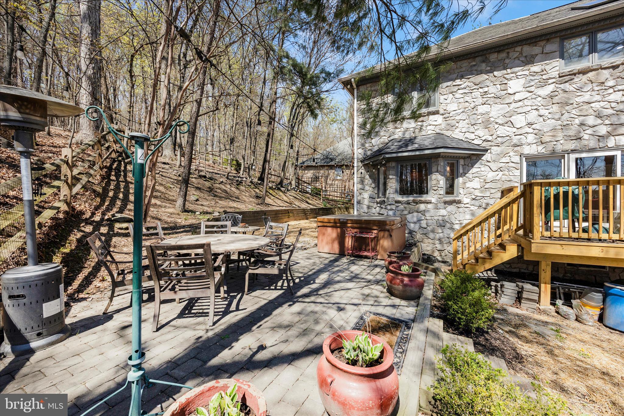 6702 ILEX COURT