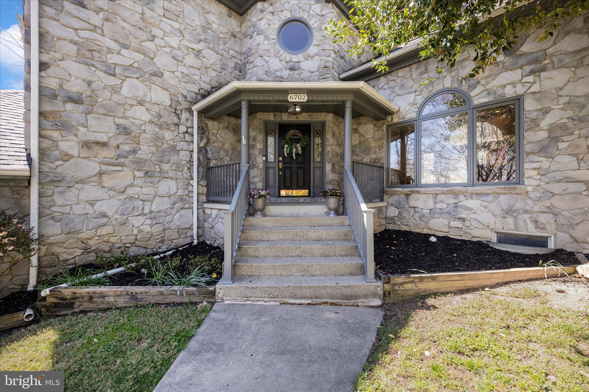 6702 ILEX COURT
