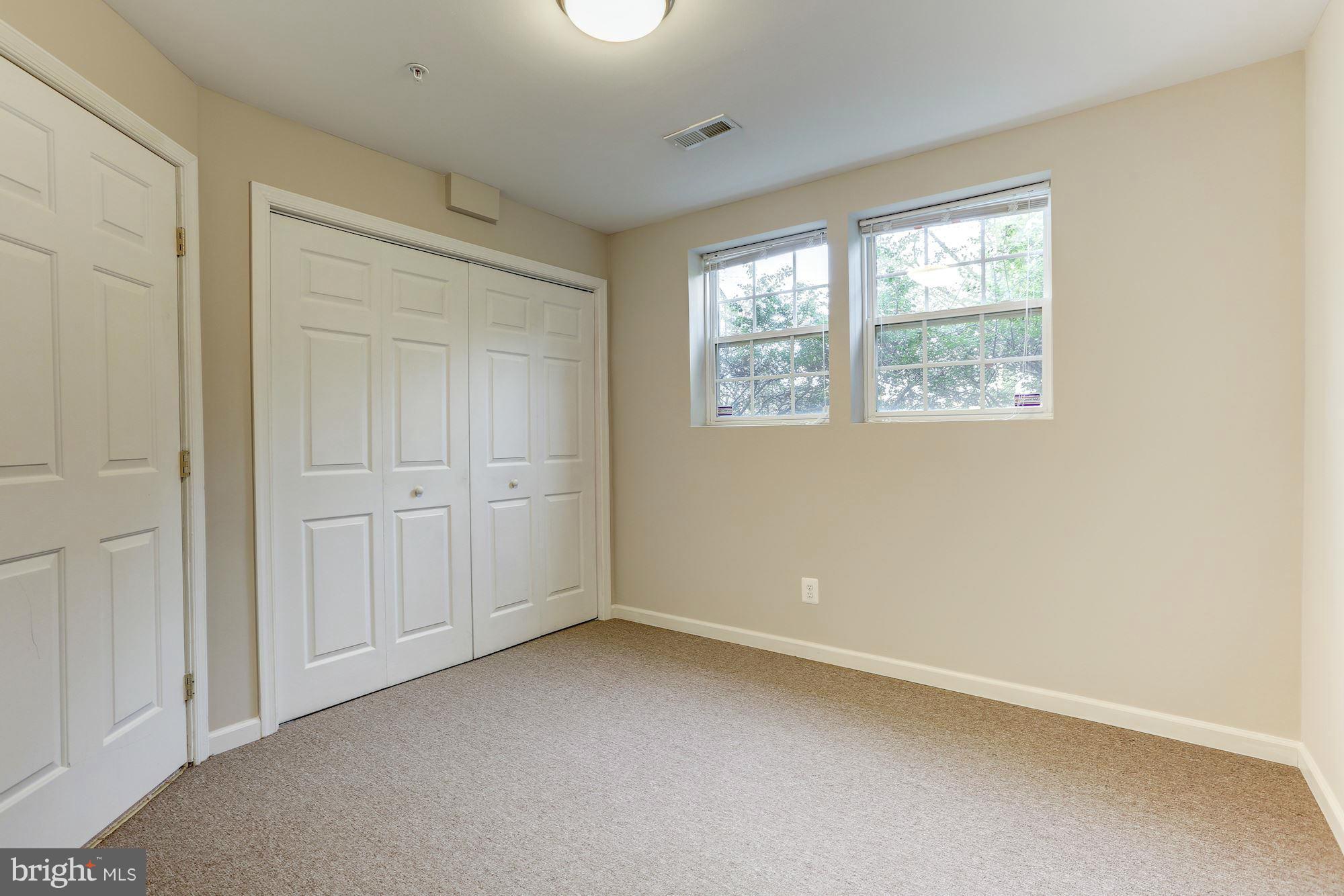 VILLAGES OF URBANA - Residential Lease