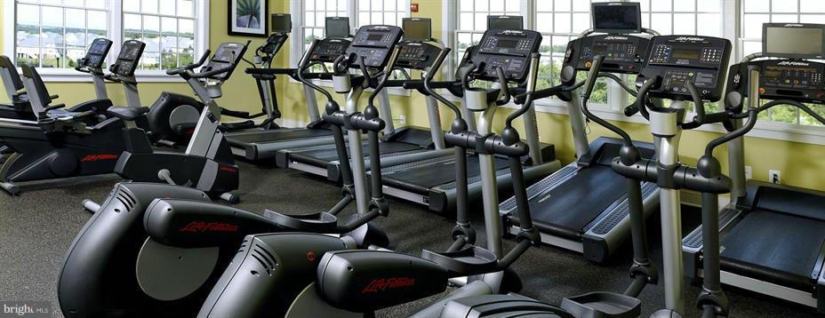 VILLAGES OF URBANA - Residential Lease