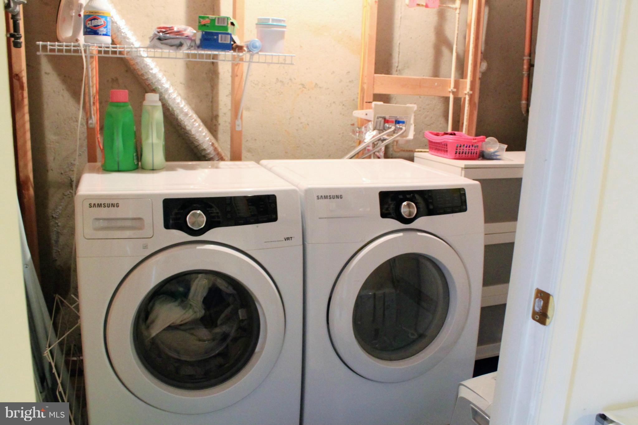 VILLAGES OF URBANA - Residential Lease