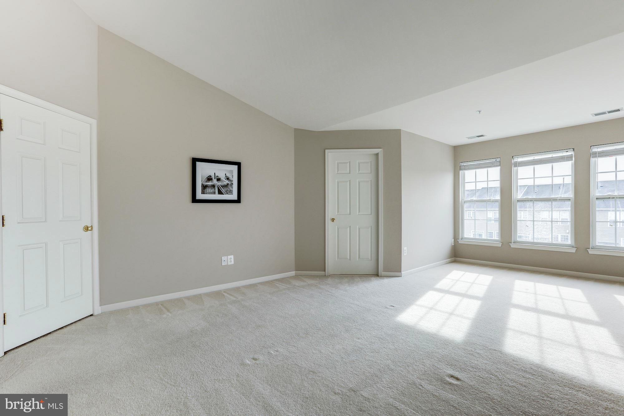 VILLAGES OF URBANA - Residential Lease