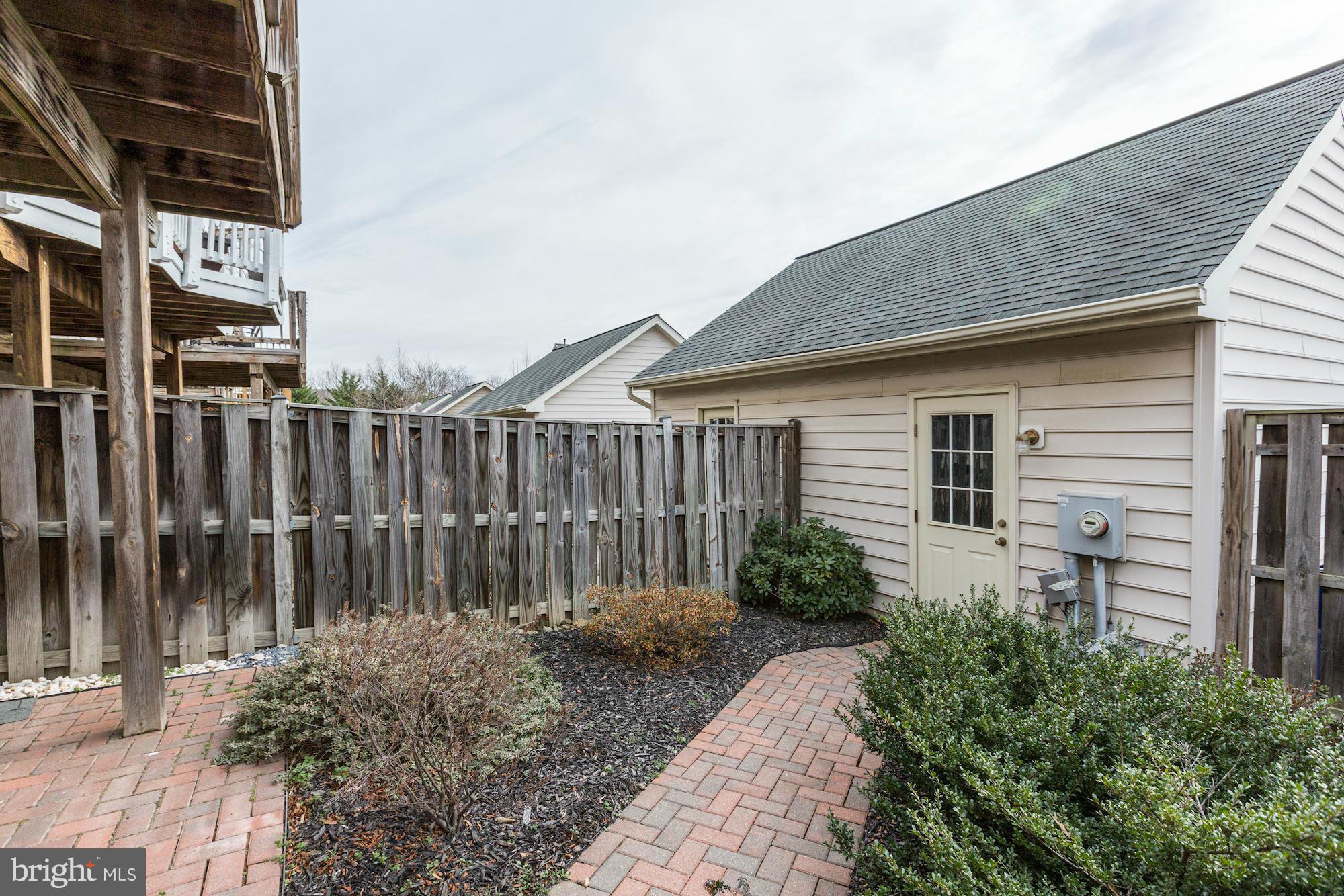 VILLAGES OF URBANA - Residential Lease