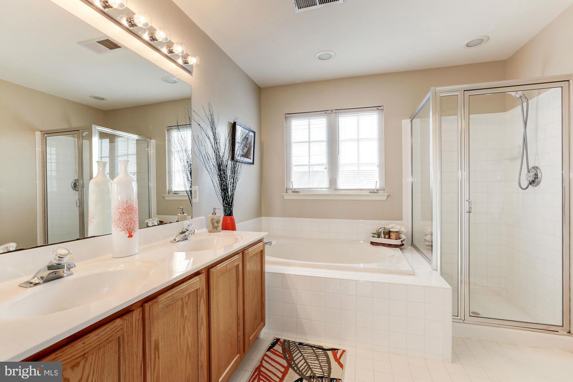 VILLAGES OF URBANA - Residential Lease