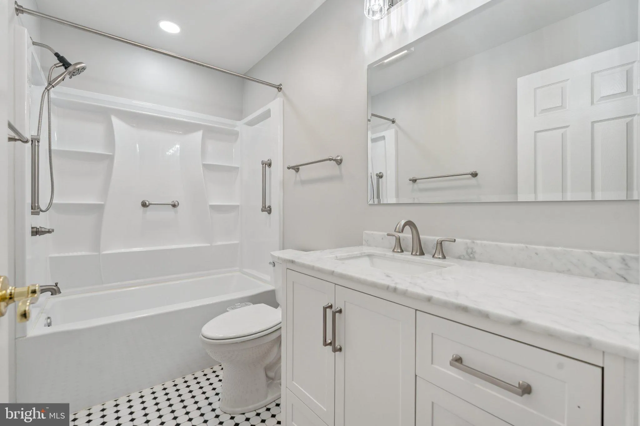 Fallston, Maryland 21047, United States, 4 Bedrooms Bedrooms, ,4 BathroomsBathrooms,Residential,Pending,194506