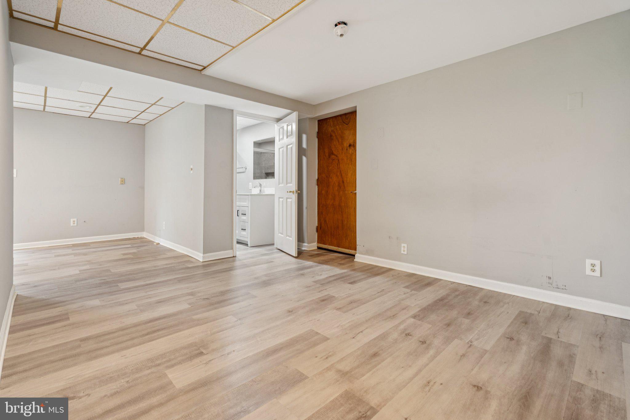 SPRING HOUSE FARMS - Residential