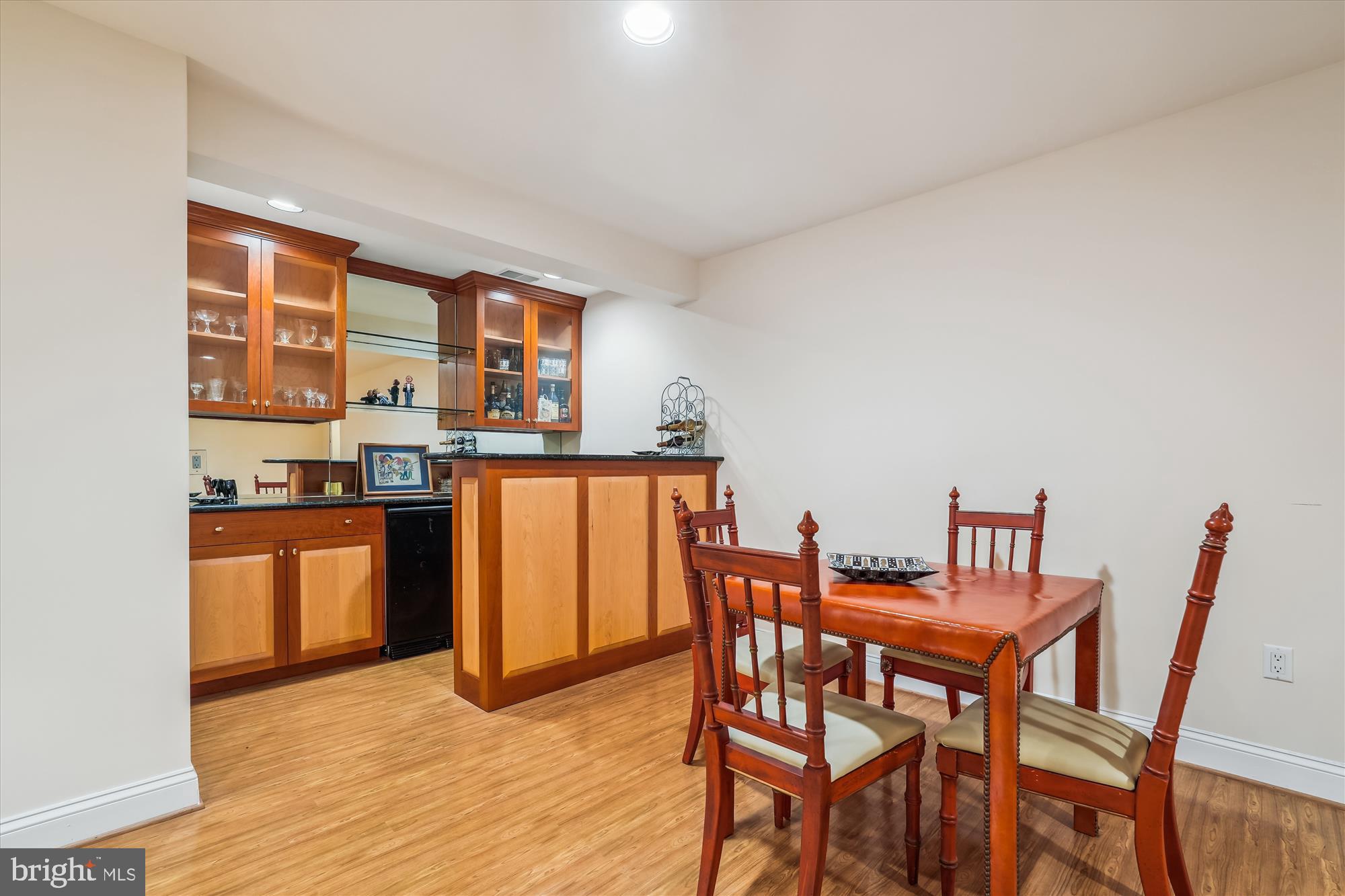 ALTA VISTA - Residential