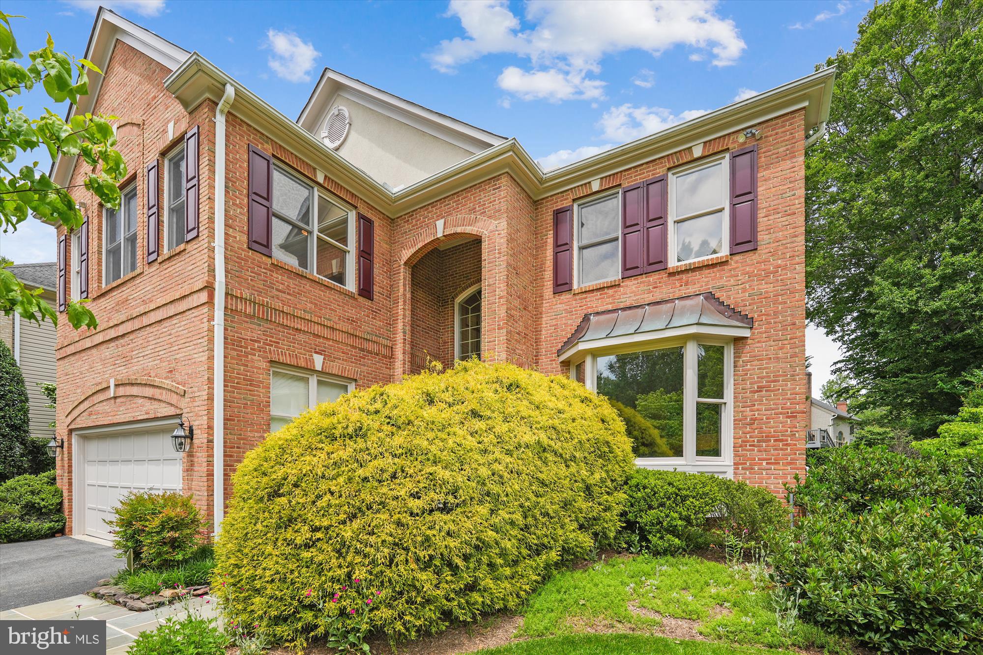 ALTA VISTA - Residential