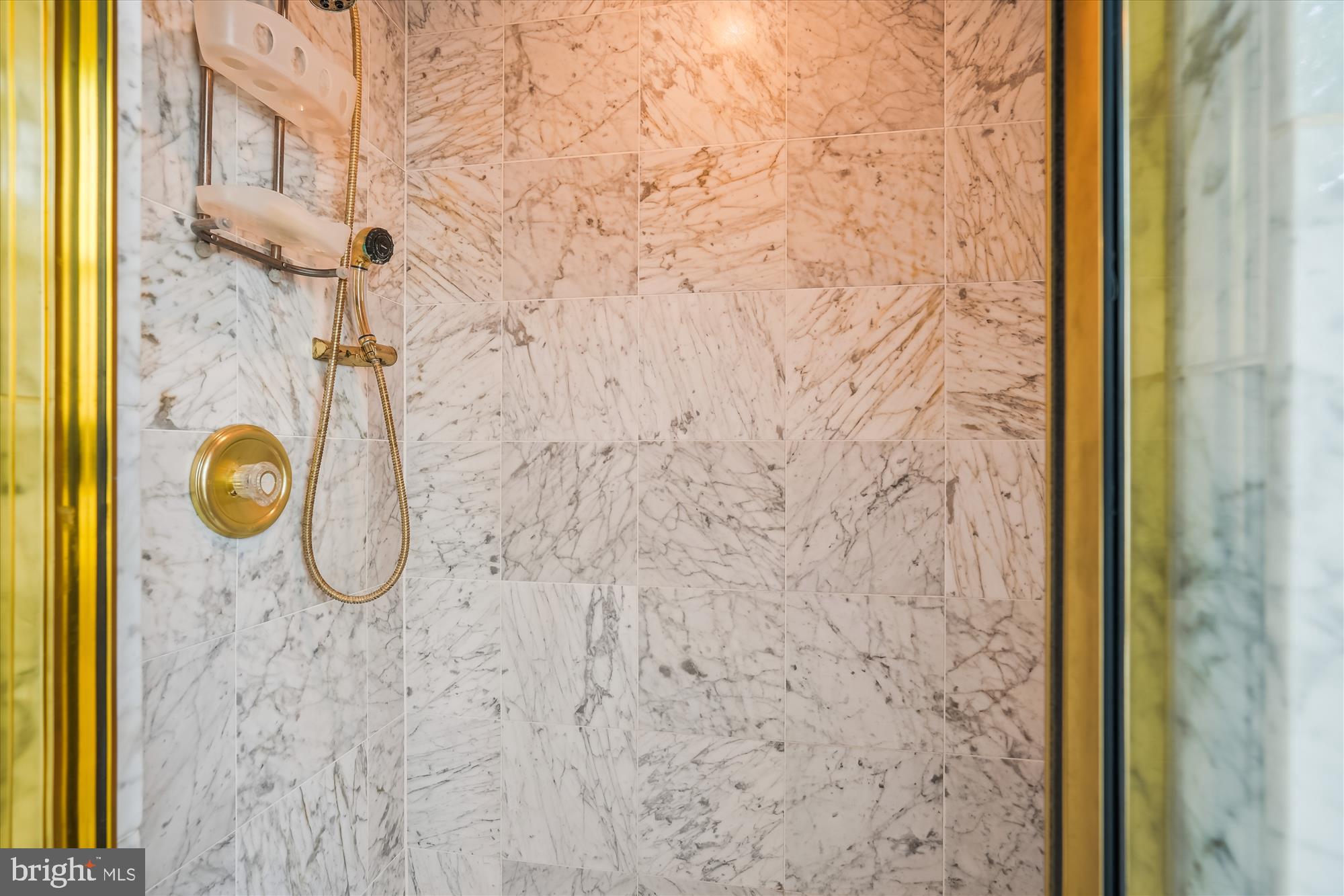 ALTA VISTA - Residential