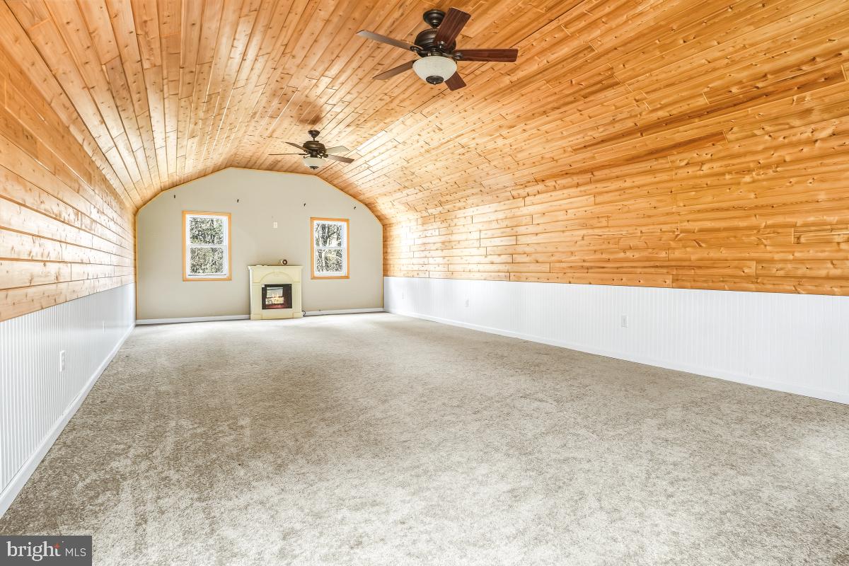 DARNESTOWN OUTSIDE - Residential