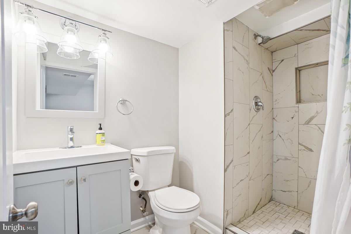 DARNESTOWN OUTSIDE - Residential