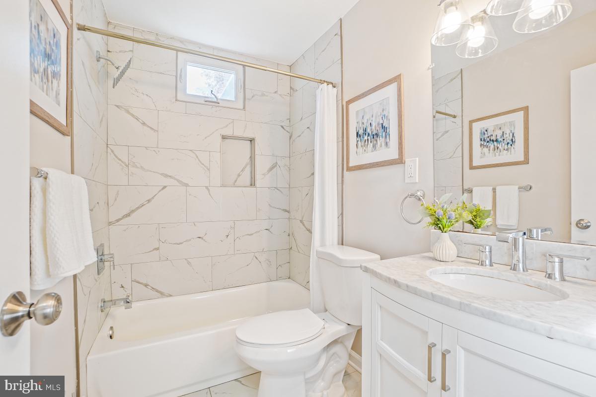 DARNESTOWN OUTSIDE - Residential