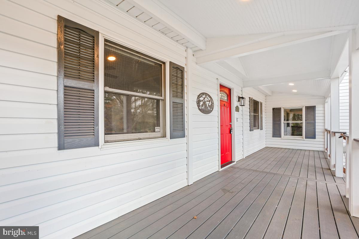 DARNESTOWN OUTSIDE - Residential